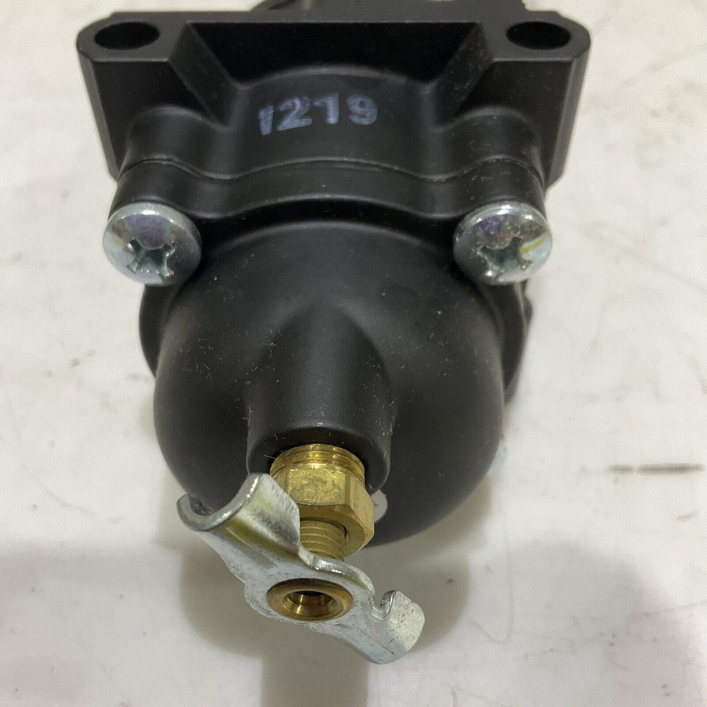 FAIRCHILD 63252NKG PNEUMATIC FILTER REGULATOR 63 300 PSIG 21 BAR 2100 KPA P7P