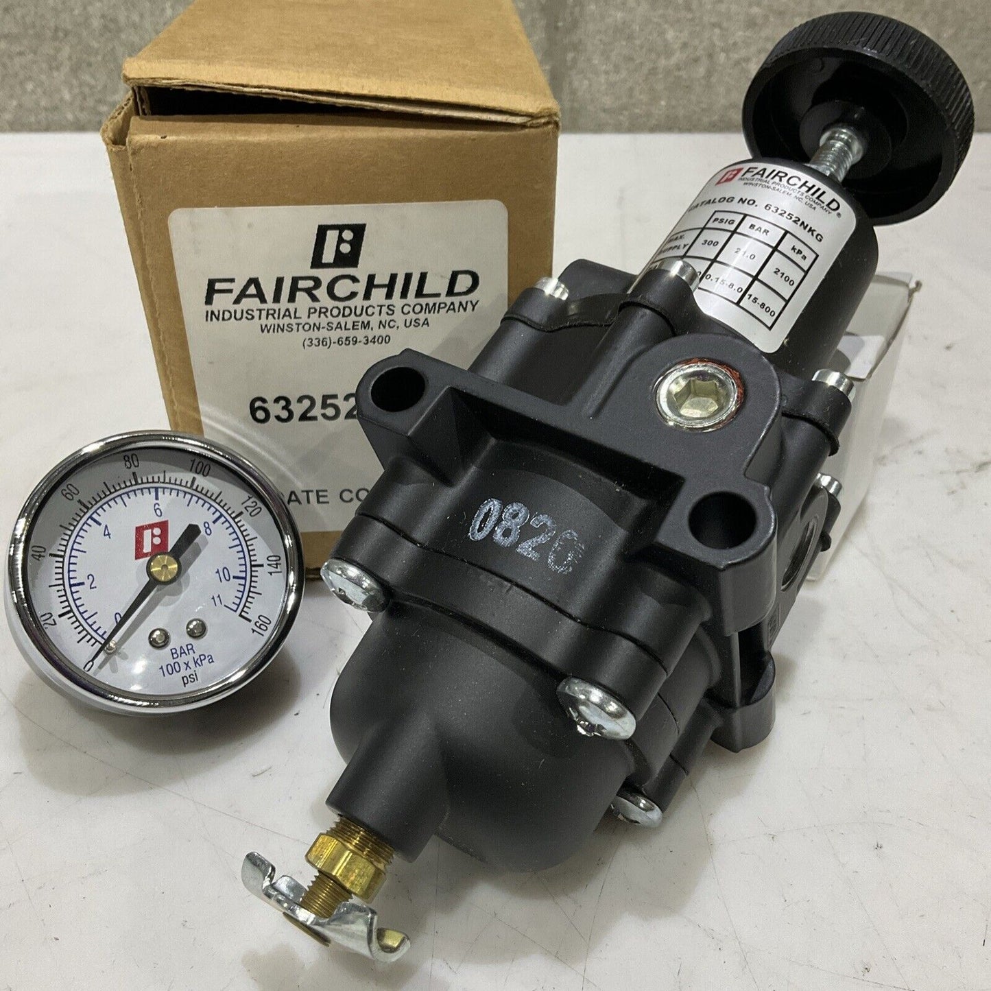 FAIRCHILD 63252NKG PNEUMATIC FILTER REGULATOR 63 300 PSIG 21 BAR 2100 KPA P7P