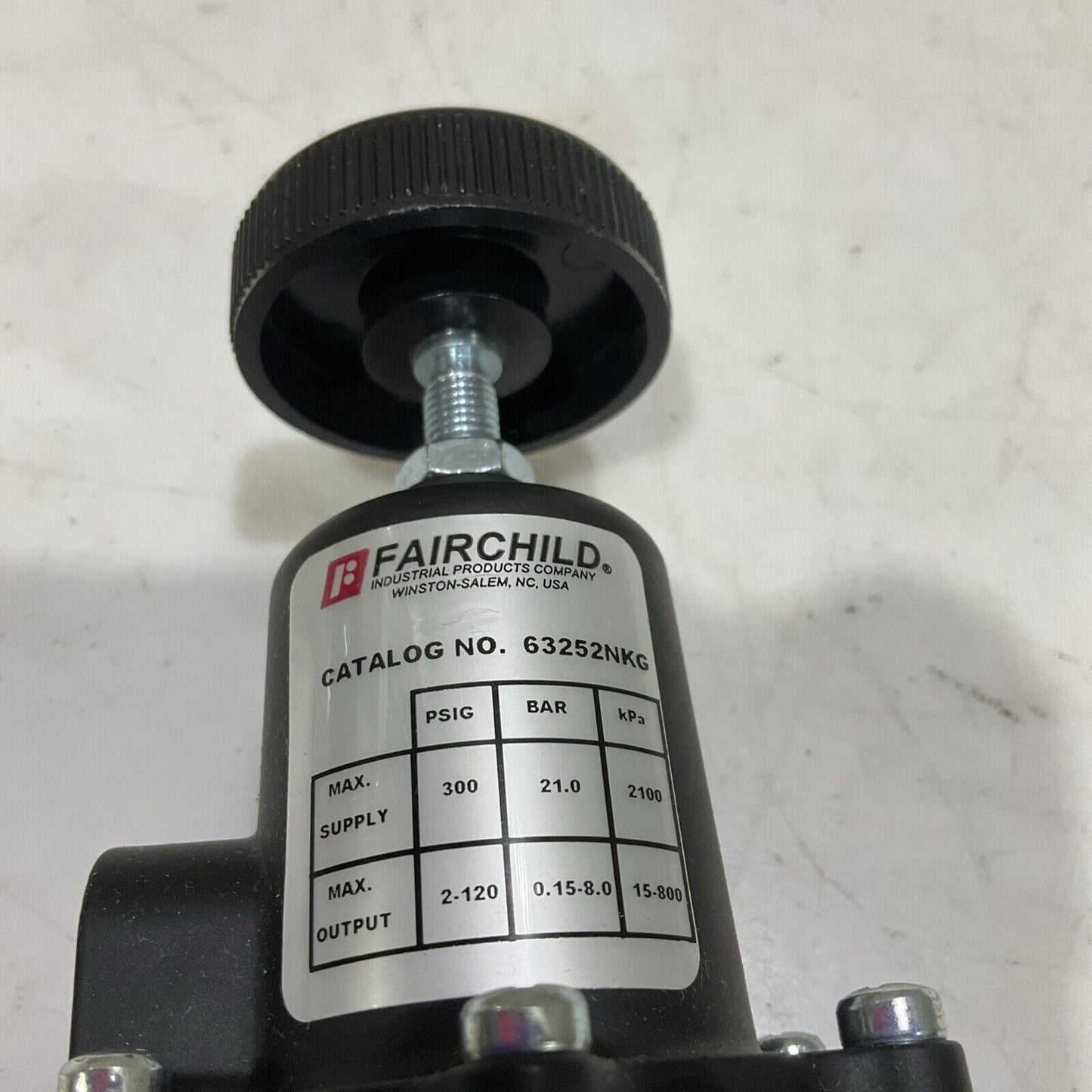 FAIRCHILD 63252NKG PNEUMATIC FILTER REGULATOR 63 300 PSIG 21 BAR 2100 KPA P7P