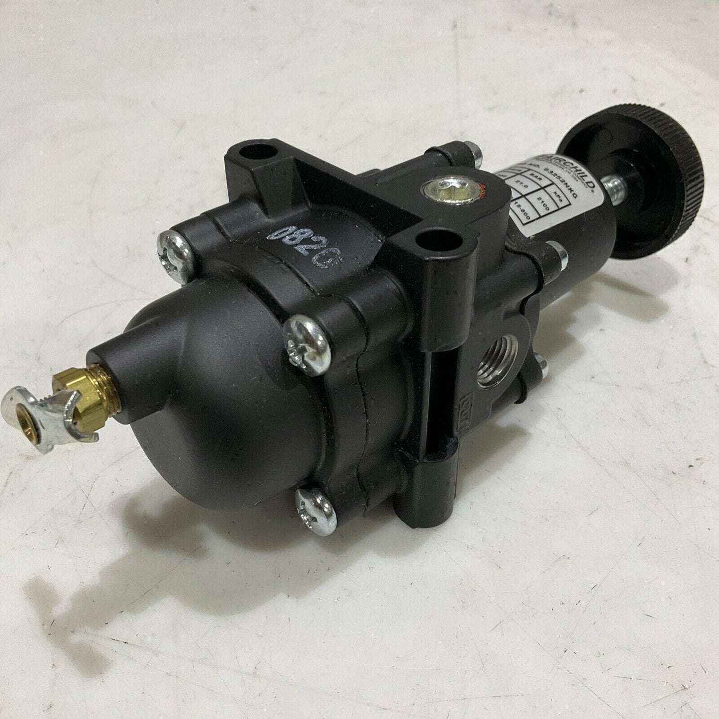 FAIRCHILD 63252NKG PNEUMATIC FILTER REGULATOR 63 300 PSIG 21 BAR 2100 KPA P7P