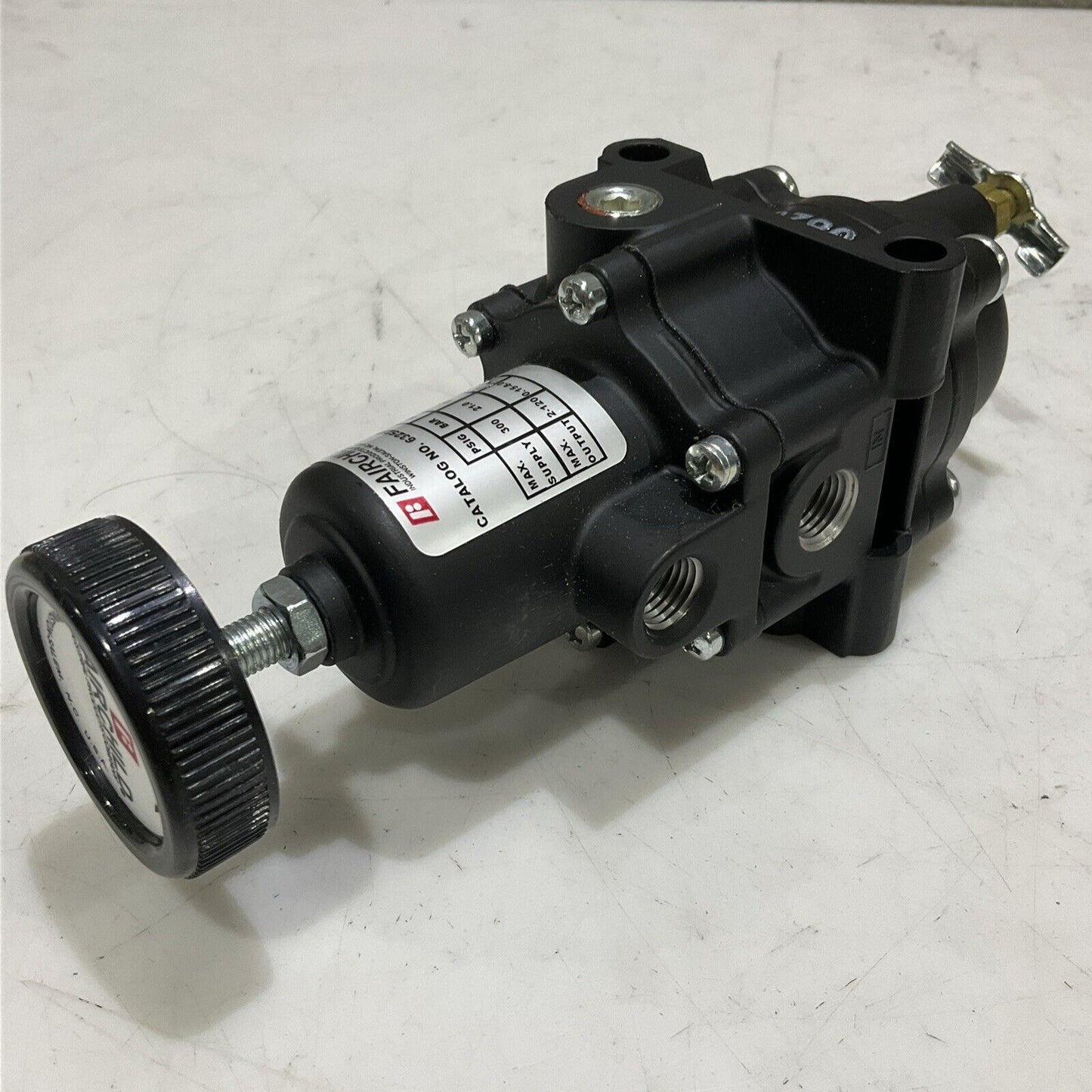 FAIRCHILD 63252NKG PNEUMATIC FILTER REGULATOR 63 300 PSIG 21 BAR 2100 KPA P7P