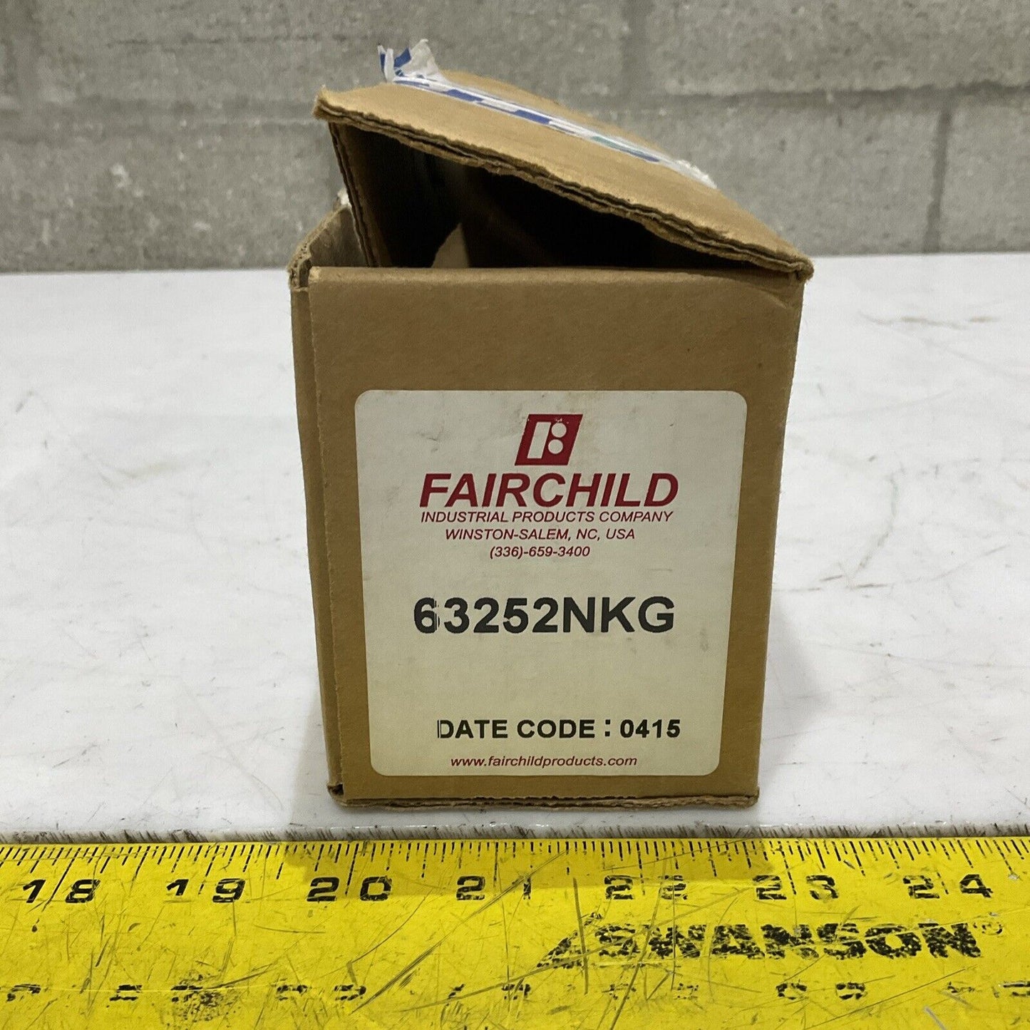 FAIRCHILD 63252NKG PNEUMATIC FILTER REGULATOR 63 300 PSIG 21 BAR 2100 KPA P7P