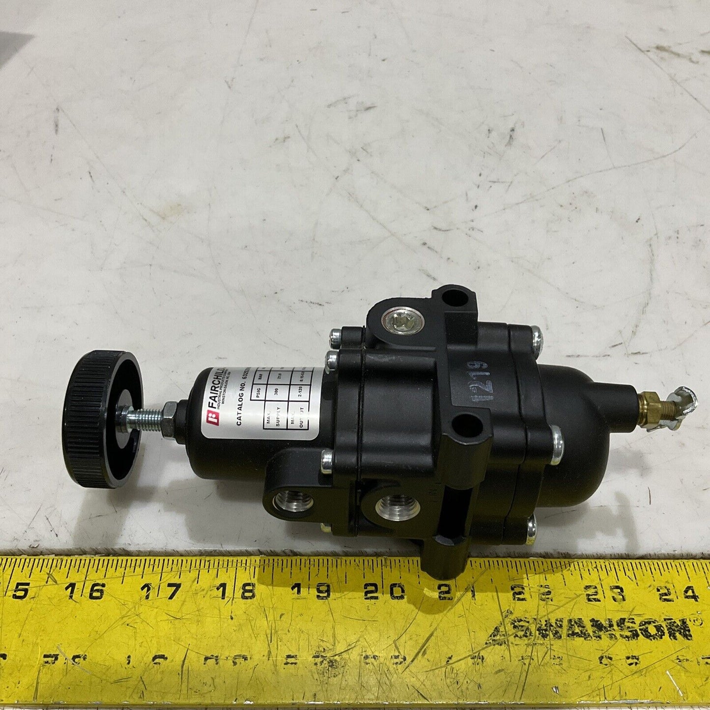 FAIRCHILD 63252NKG PNEUMATIC FILTER REGULATOR 63 300 PSIG 21 BAR 2100 KPA P7P