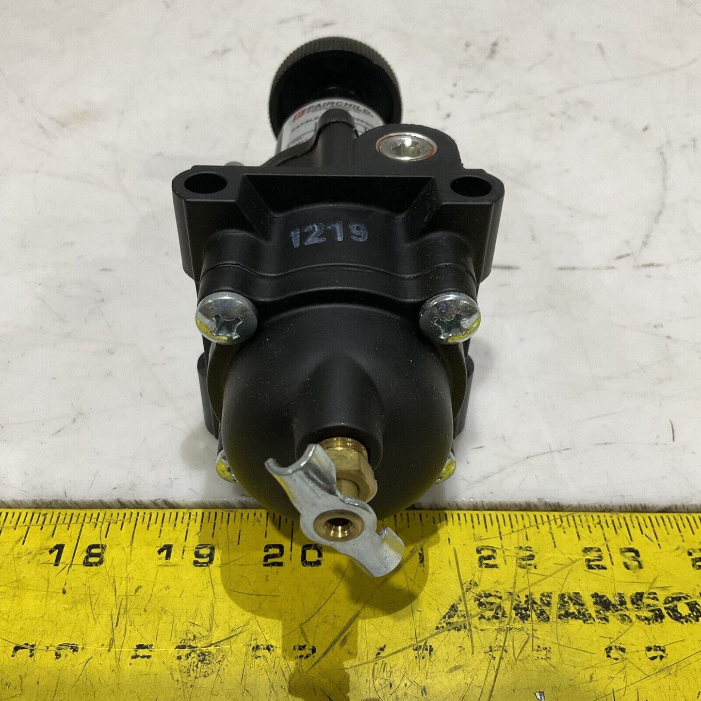 FAIRCHILD 63252NKG PNEUMATIC FILTER REGULATOR 63 300 PSIG 21 BAR 2100 KPA P7P