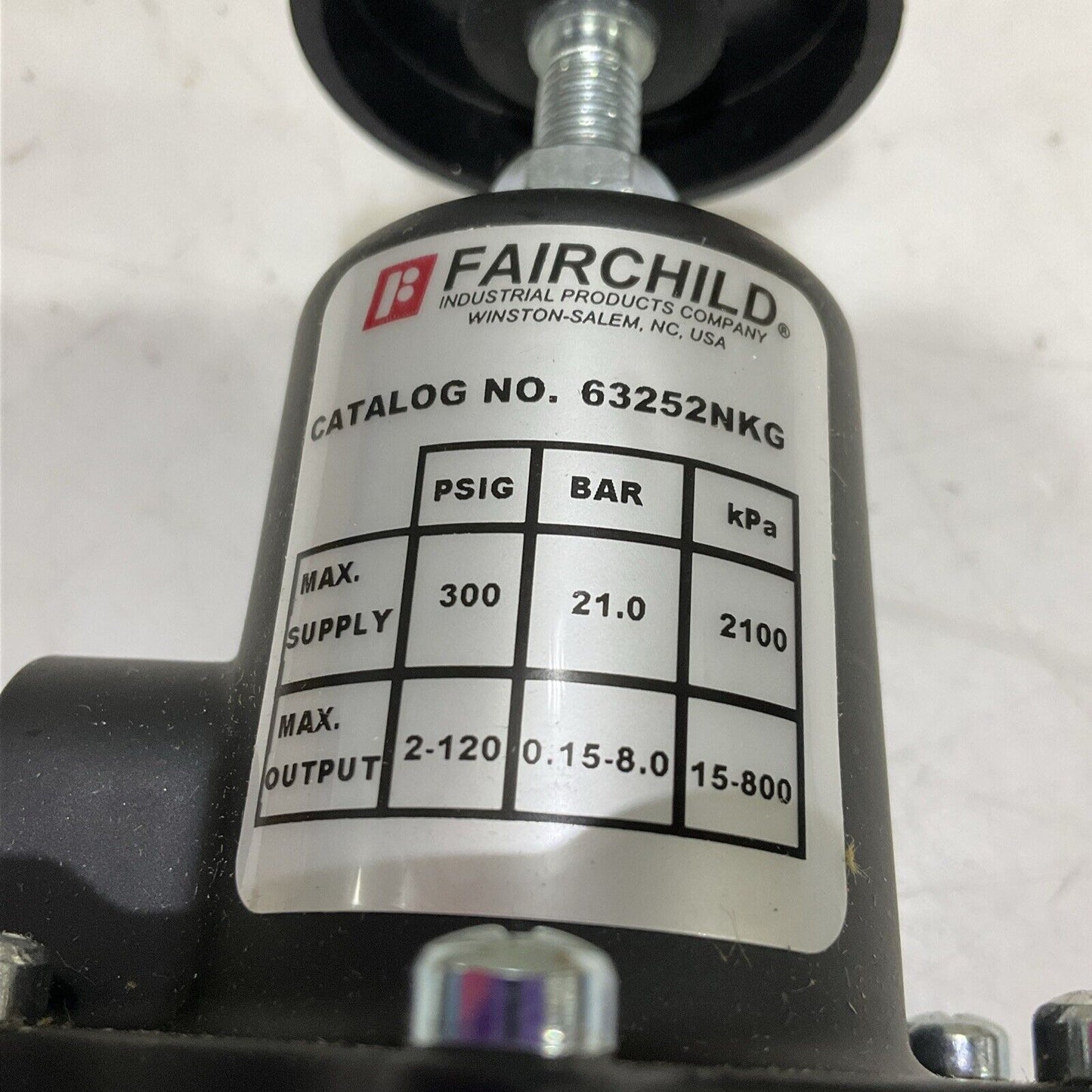 FAIRCHILD 63252NKG PNEUMATIC FILTER REGULATOR 63 300 PSIG 21 BAR 2100 KPA P7P