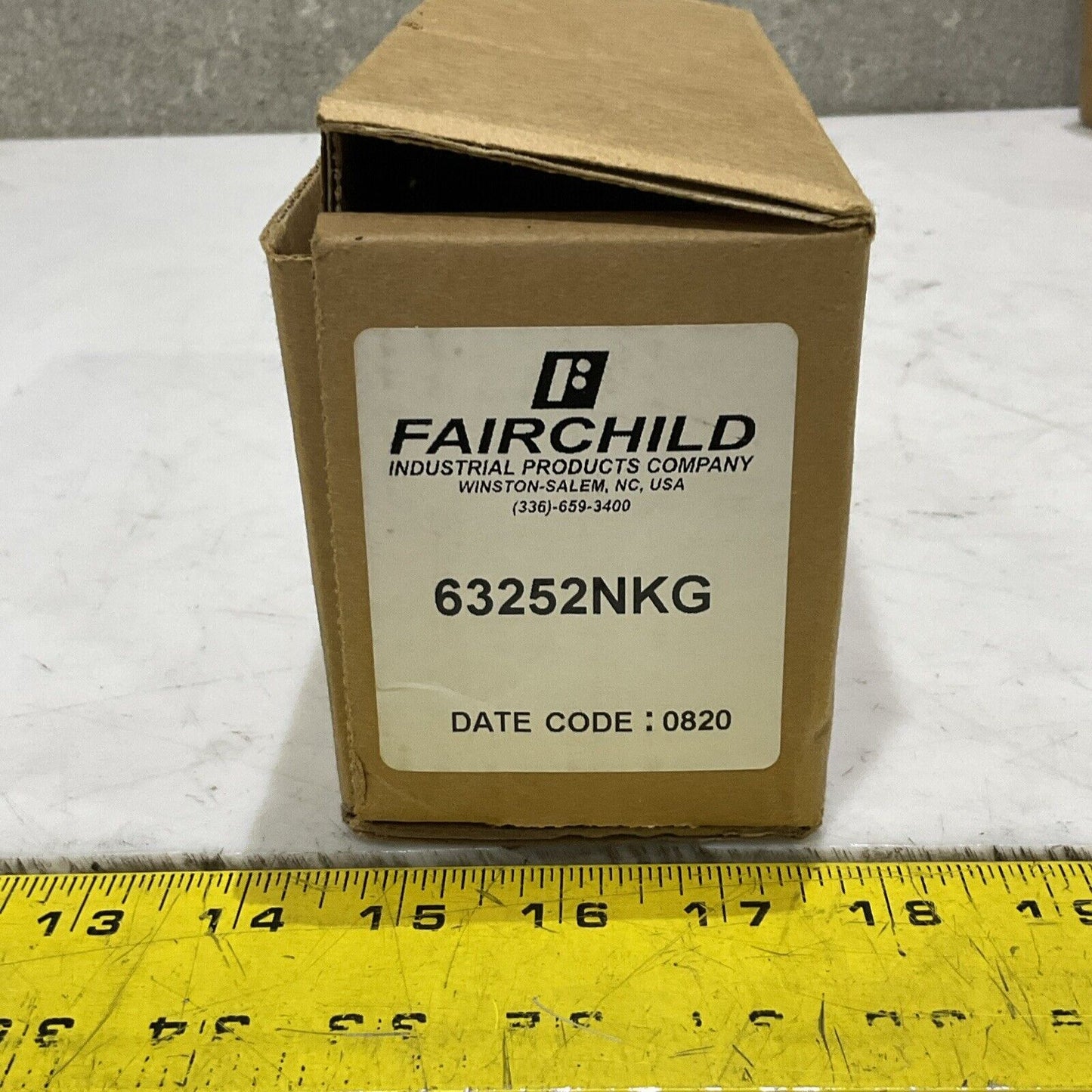 FAIRCHILD 63252NKG PNEUMATIC FILTER REGULATOR 63 300 PSIG 21 BAR 2100 KPA P7P