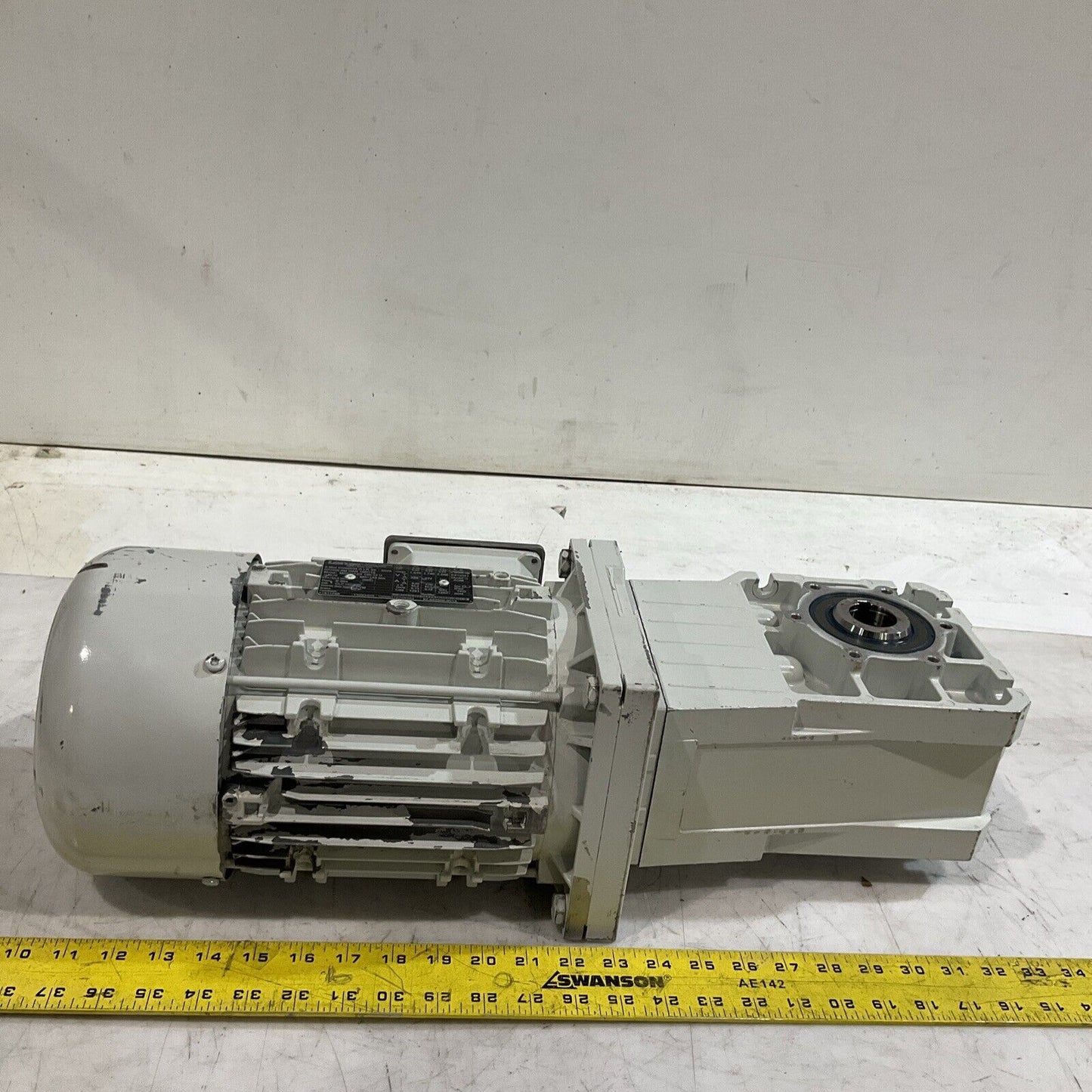 LENZE MDEMXX100-12U GKR05-2MHAR 100C12 87HZ GEAR MOTOR U3S