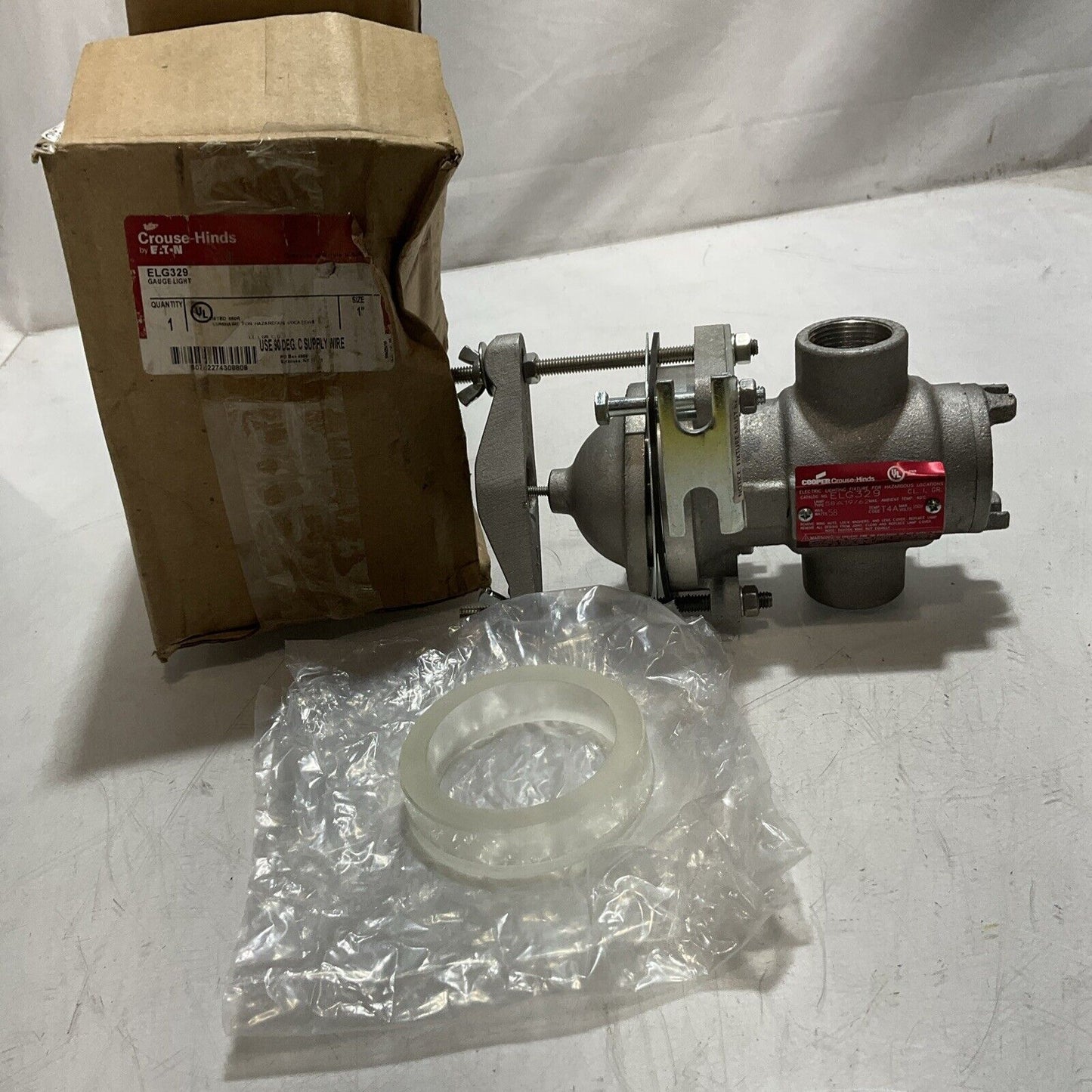 CROUSE-HINDS EATON ELG329 GAUGE LIGTH 120V 58W T4AMAX VOLTS U3S