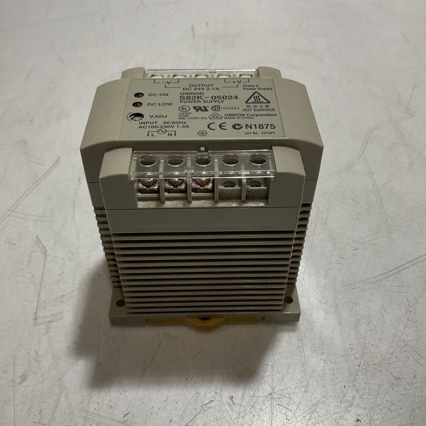 OMRON S82K-05024 24 VDC 2.1A 50/60HZ N1875 POWER SUPPLY U3S