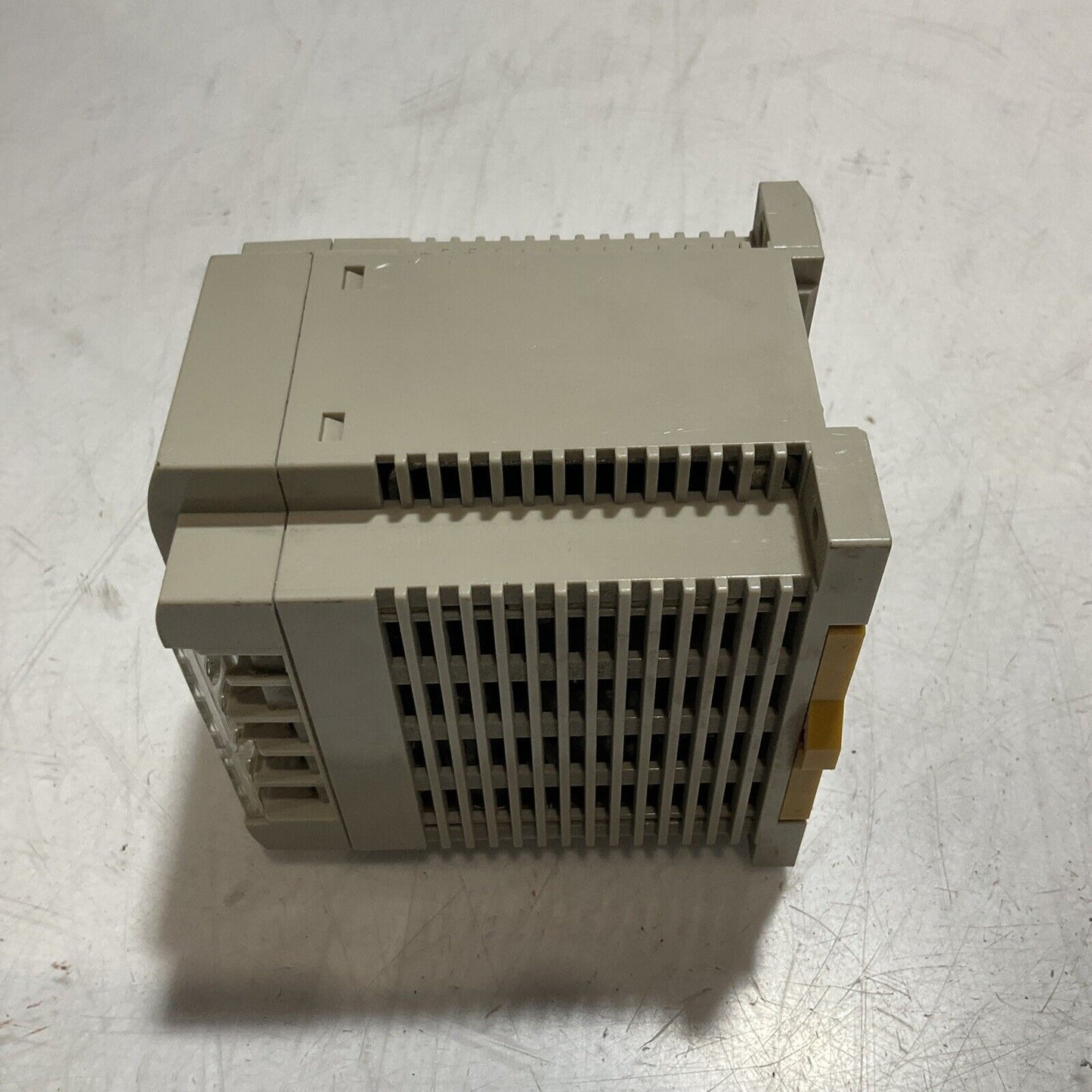 OMRON S82K-05024 24 VDC 2.1A 50/60HZ N1875 POWER SUPPLY U3S