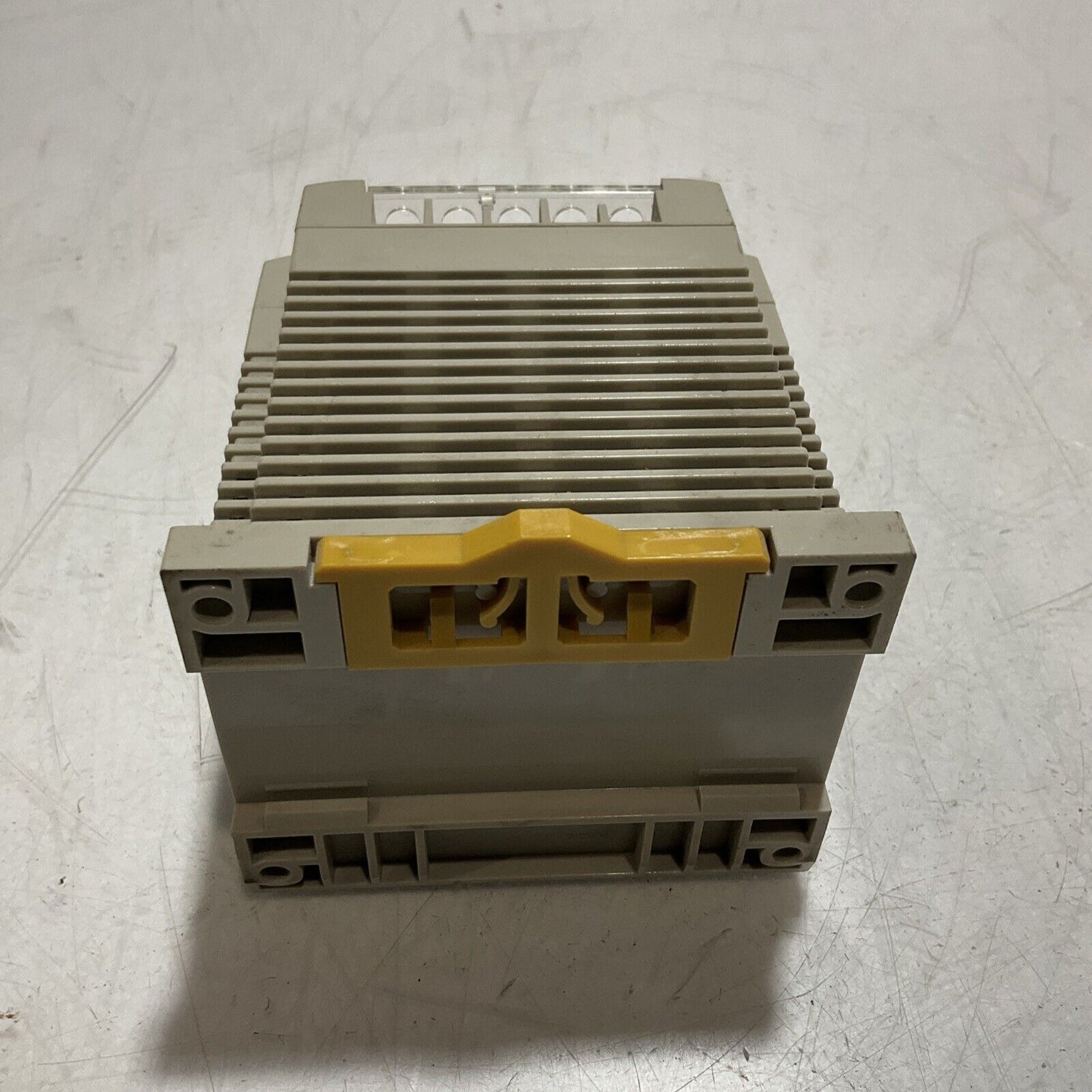OMRON S82K-05024 24 VDC 2.1A 50/60HZ N1875 POWER SUPPLY U3S