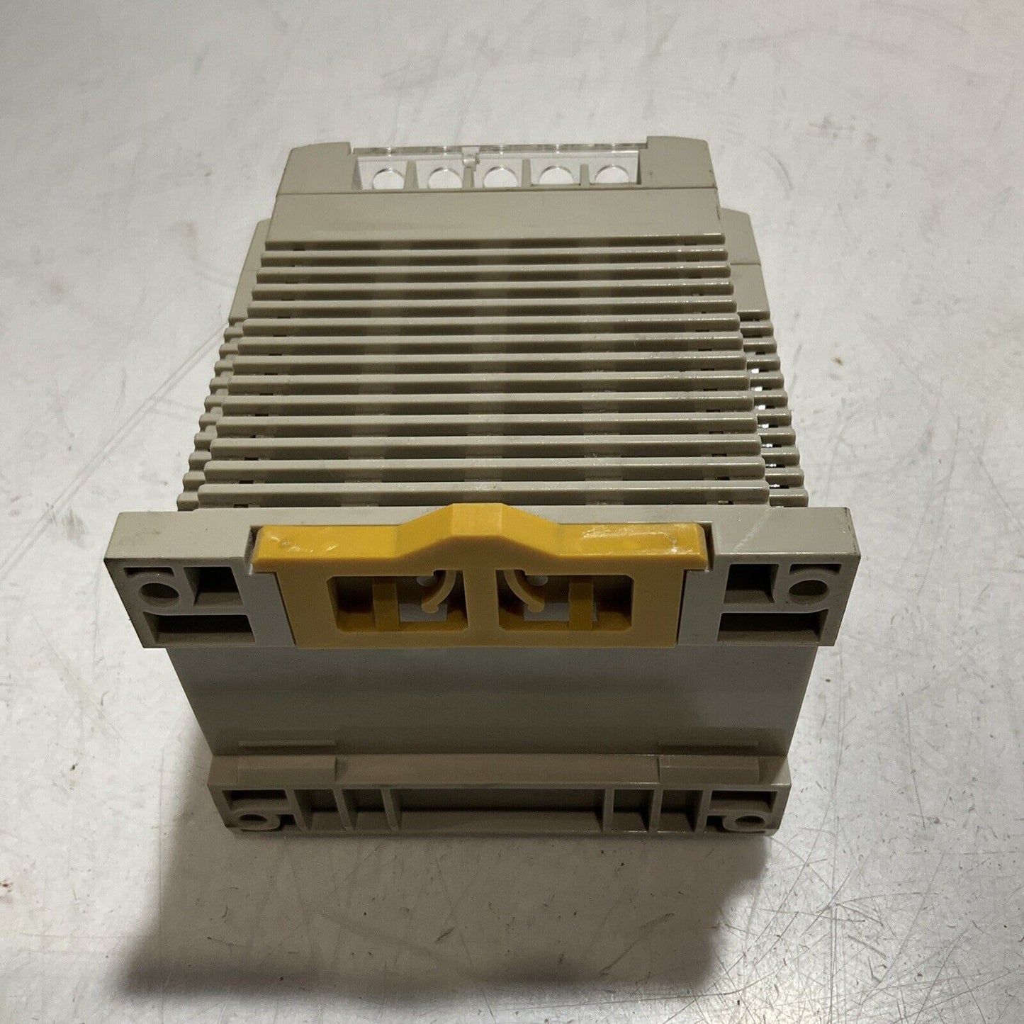 OMRON S82K-05024 24 VDC 2.1A 50/60HZ N1875 POWER SUPPLY U3S