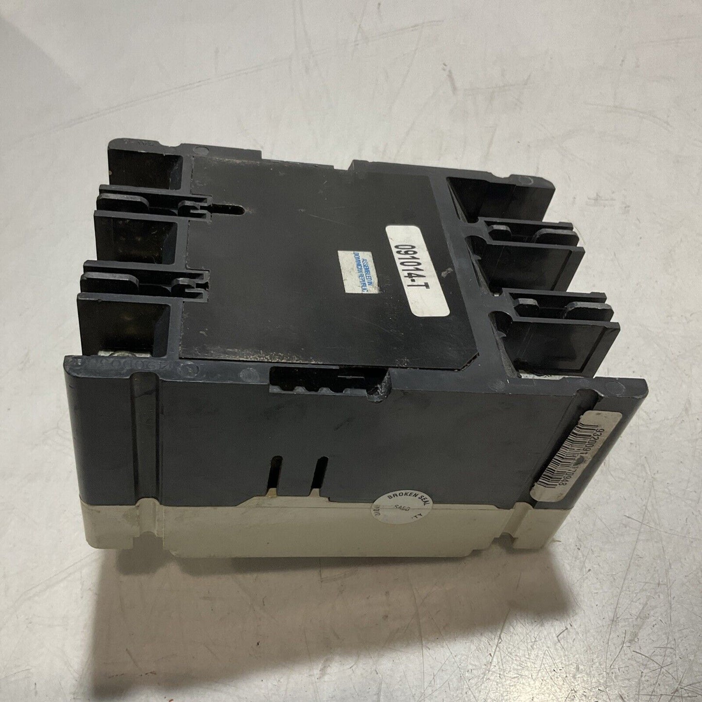 EATON- CUTLER HAMMER HFD65K CIRCUIT BREAKER 50AMPS 3 POLES 240V U3S