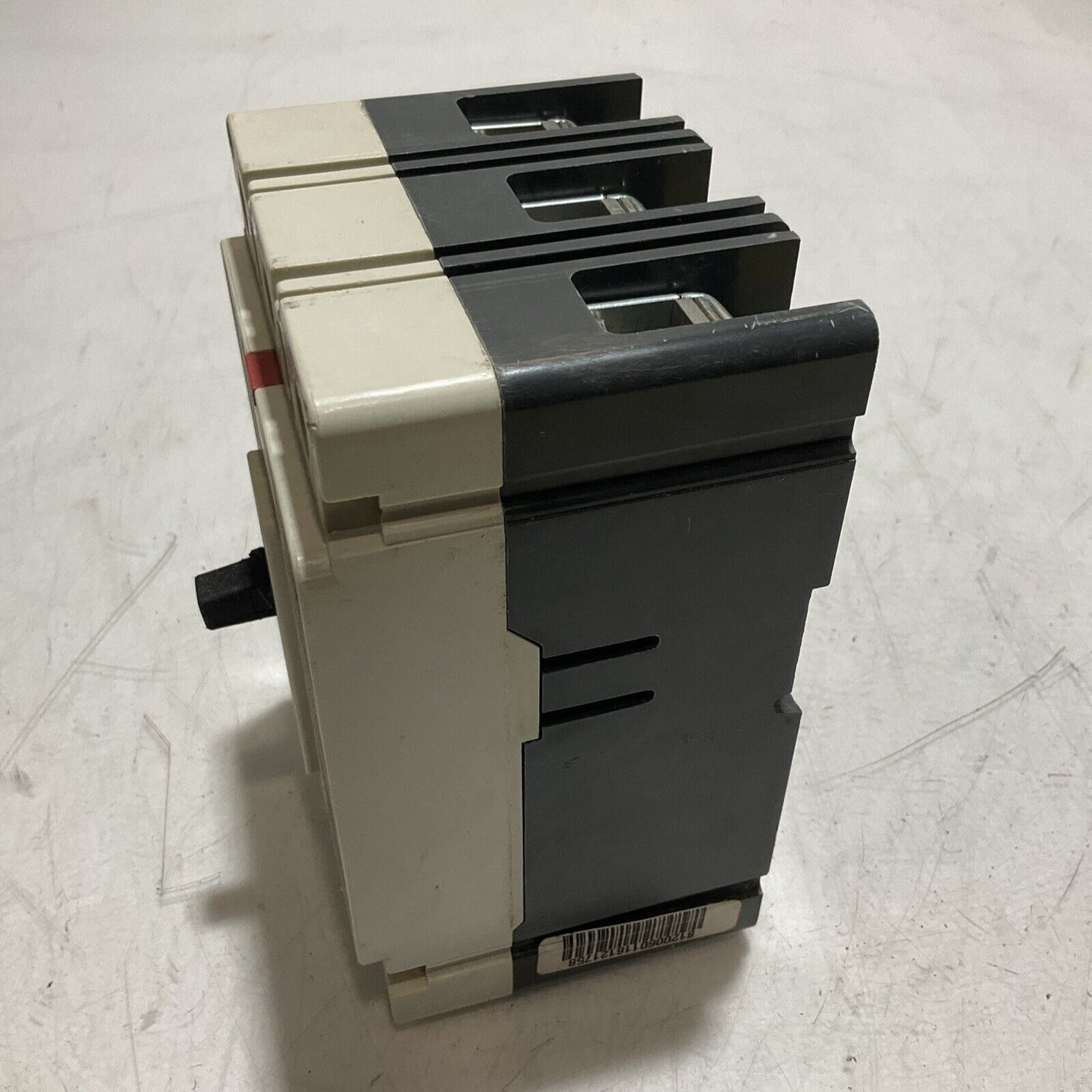 CUTLER-HAMMER HMCP007COC MOTOR CIRCUIT BREAKER PROTECTOR 3POLE 600VAC 7AMPS U3S