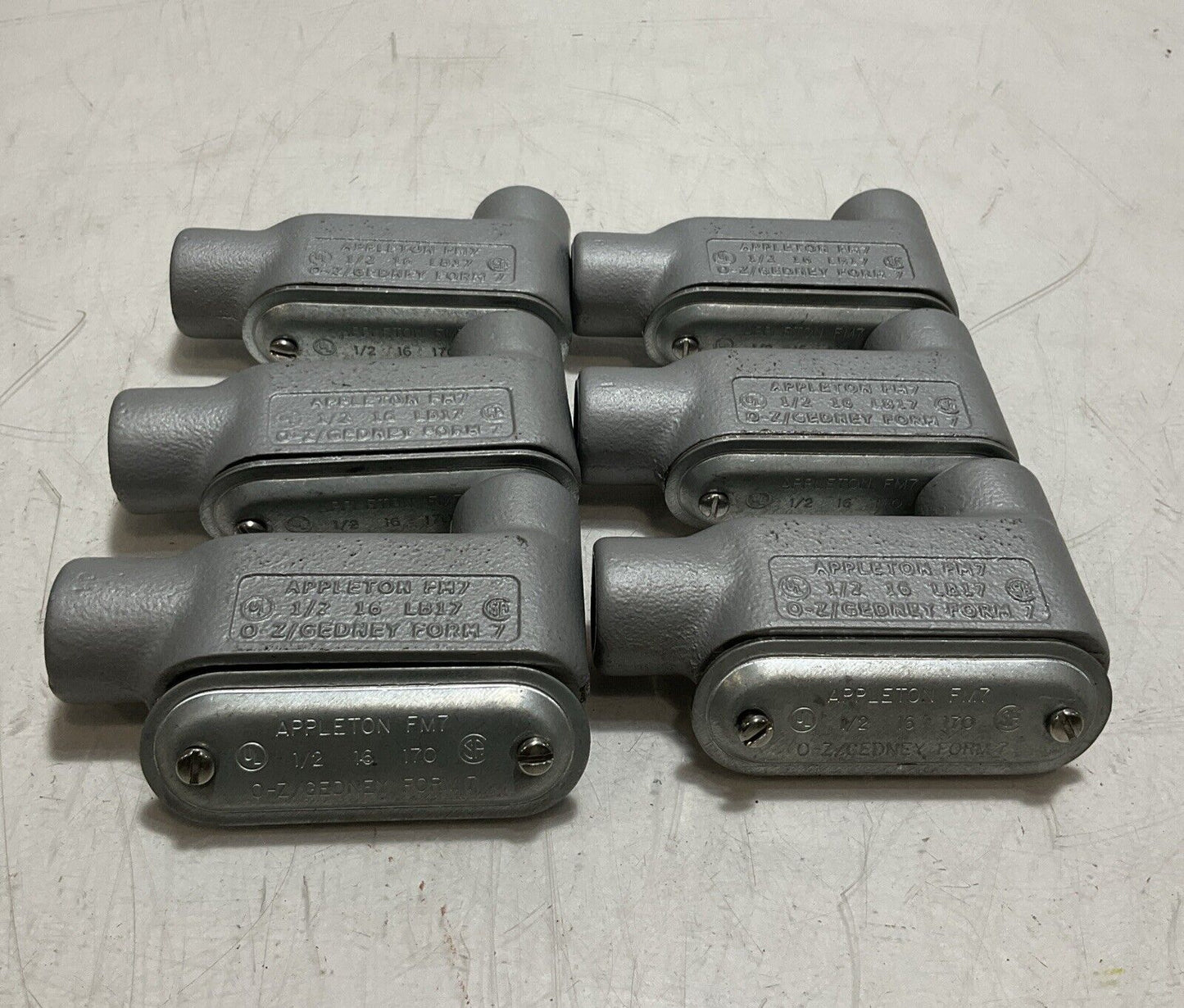APPLETON FM7 LB17 1/2 16 170 O-Z /GEDNEY FORM CONDUIT BODY WITH COVER QTY 6 222