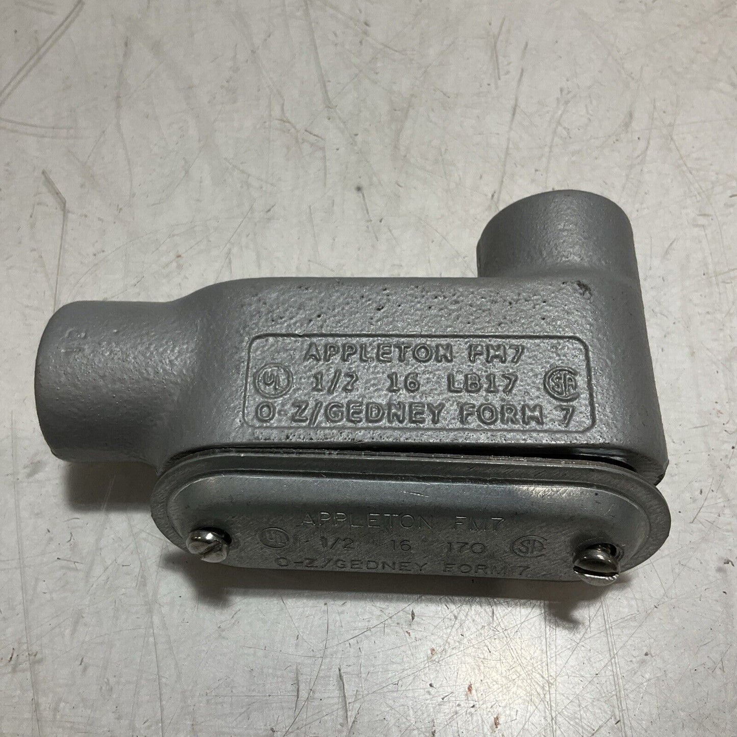 APPLETON FM7 LB17 1/2 16 170 O-Z /GEDNEY FORM CONDUIT BODY WITH COVER QTY 6 222