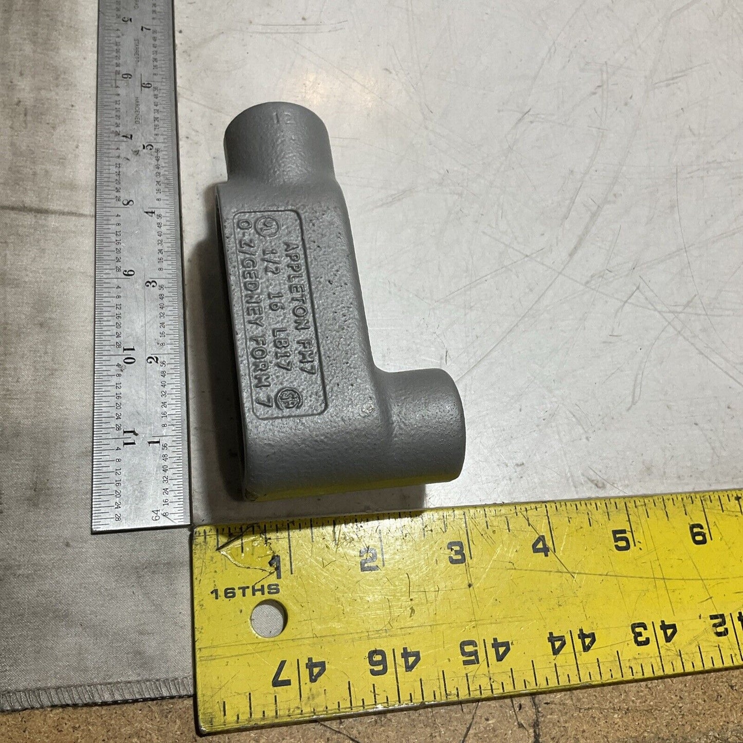 APPLETON FM7 LB17 1/2 16 170 O-Z /GEDNEY FORM CONDUIT BODY WITH COVER QTY 6 222