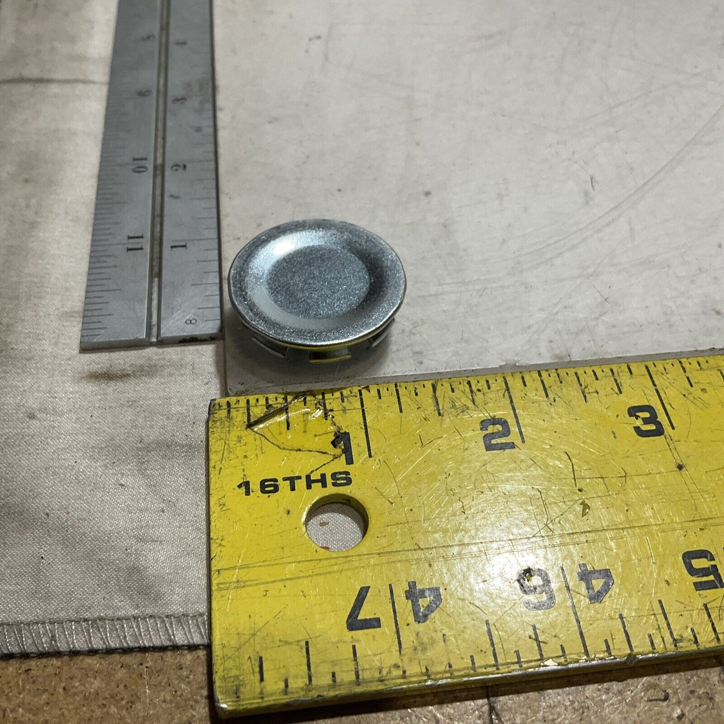 THOMAS & BETTS BL 112 PLATED STEEL 3/4” SNAP-IN BLANKS QTY 100 PIECES U3S
