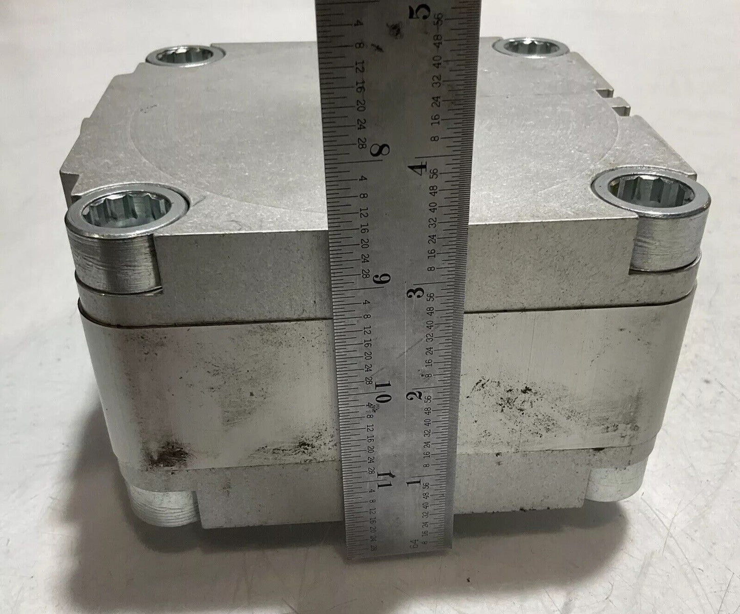 FESTO AEVU-100-10-P-A PNEUMATIC COMPACT AIR CYLINDER C2H
