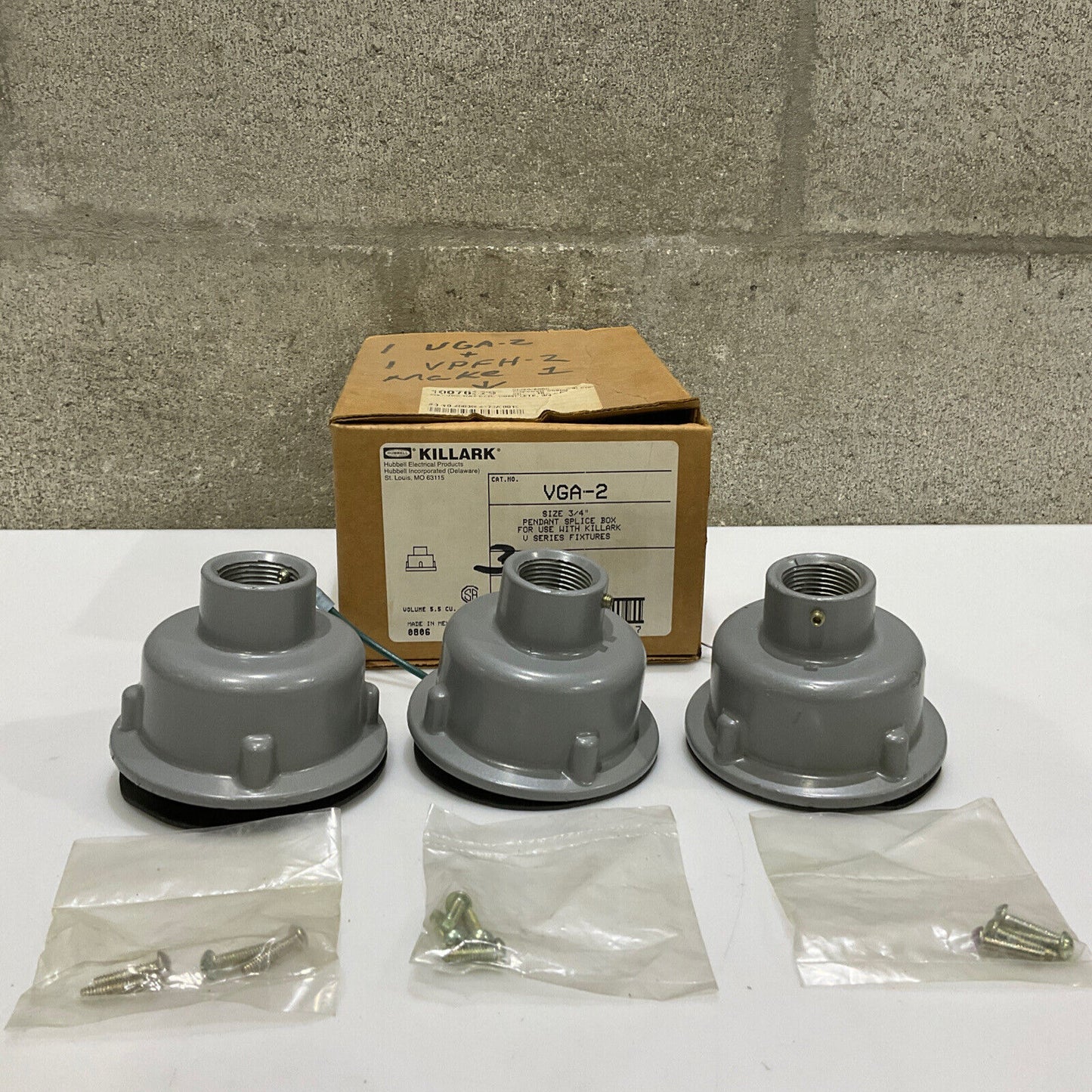HUBBELL KILLARK VGA-2 PENDANT SPLICE BOX 3/4 IN 555 LOT OF 3