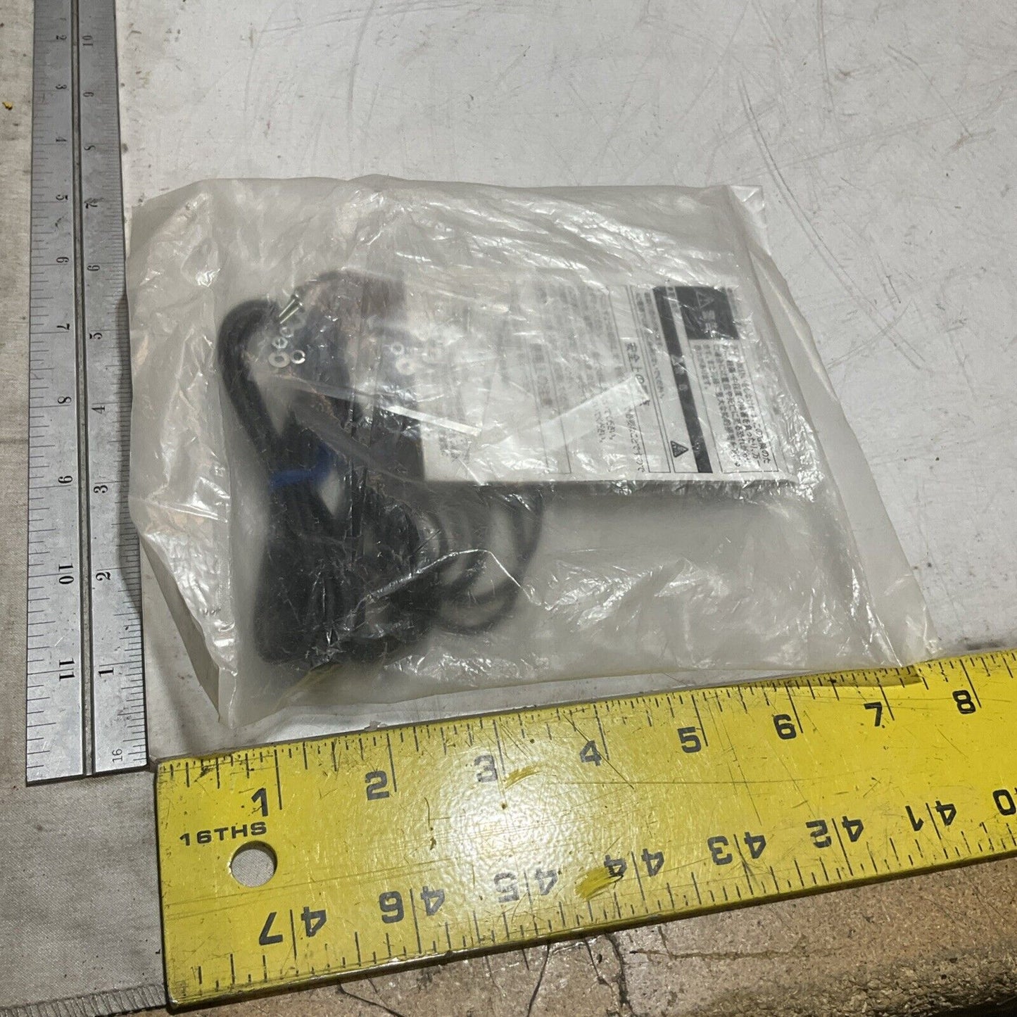 OMRON E3T-FT14 PHOTOELECTRIC SENSOR 24VDC LOT OF 2 U3S