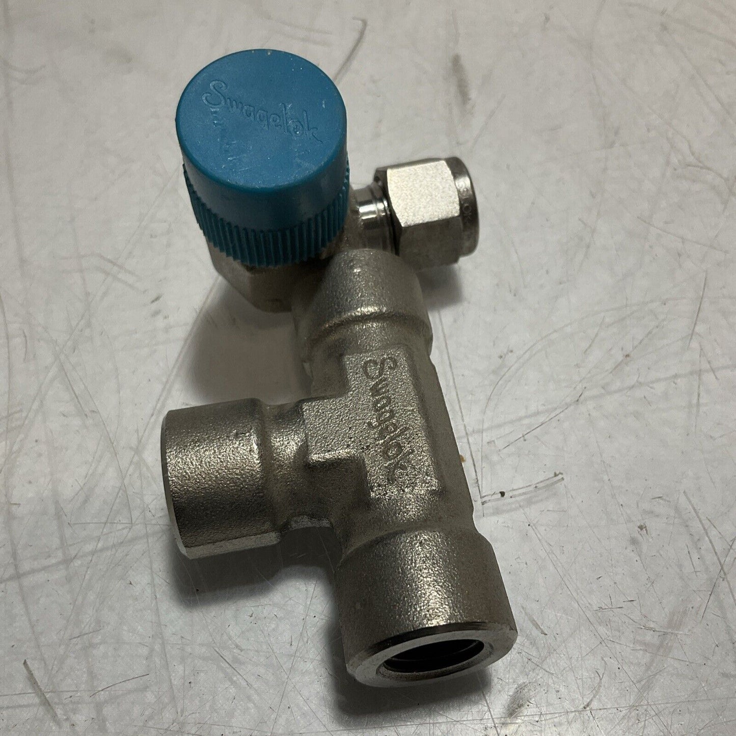 SWAGELOK STAINLESS TUBE FITTING ADAPTER LOT OF 6 U3S