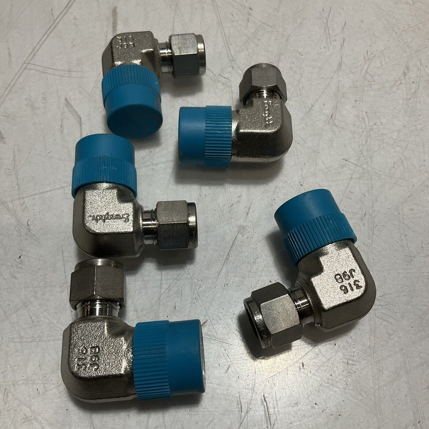 SWAGELOK STAINLESS TUBE FITTING ADAPTER LOT OF 6 U3S