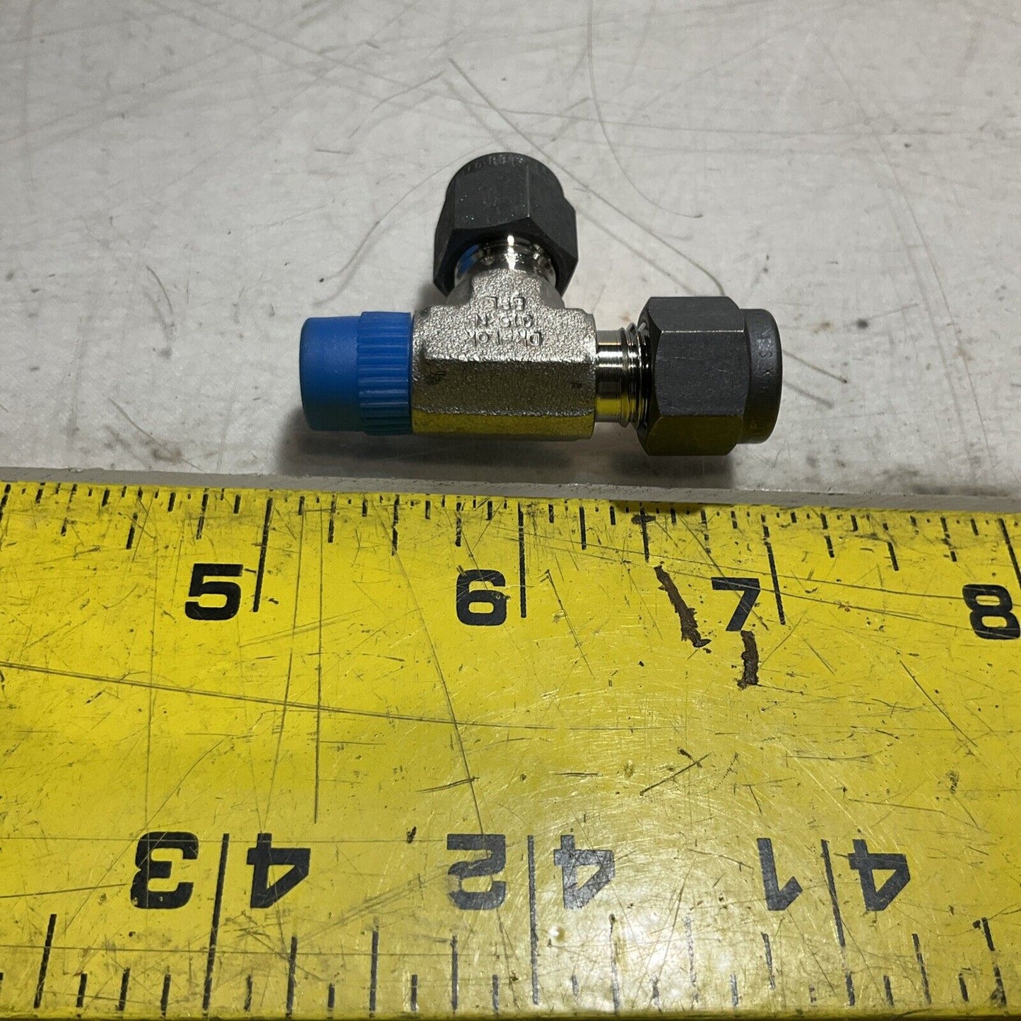 DK-LOK 316NBPL - 8KLTUBE CONNECTOR TEE 1/4 COMP LOT OF 3 U3S