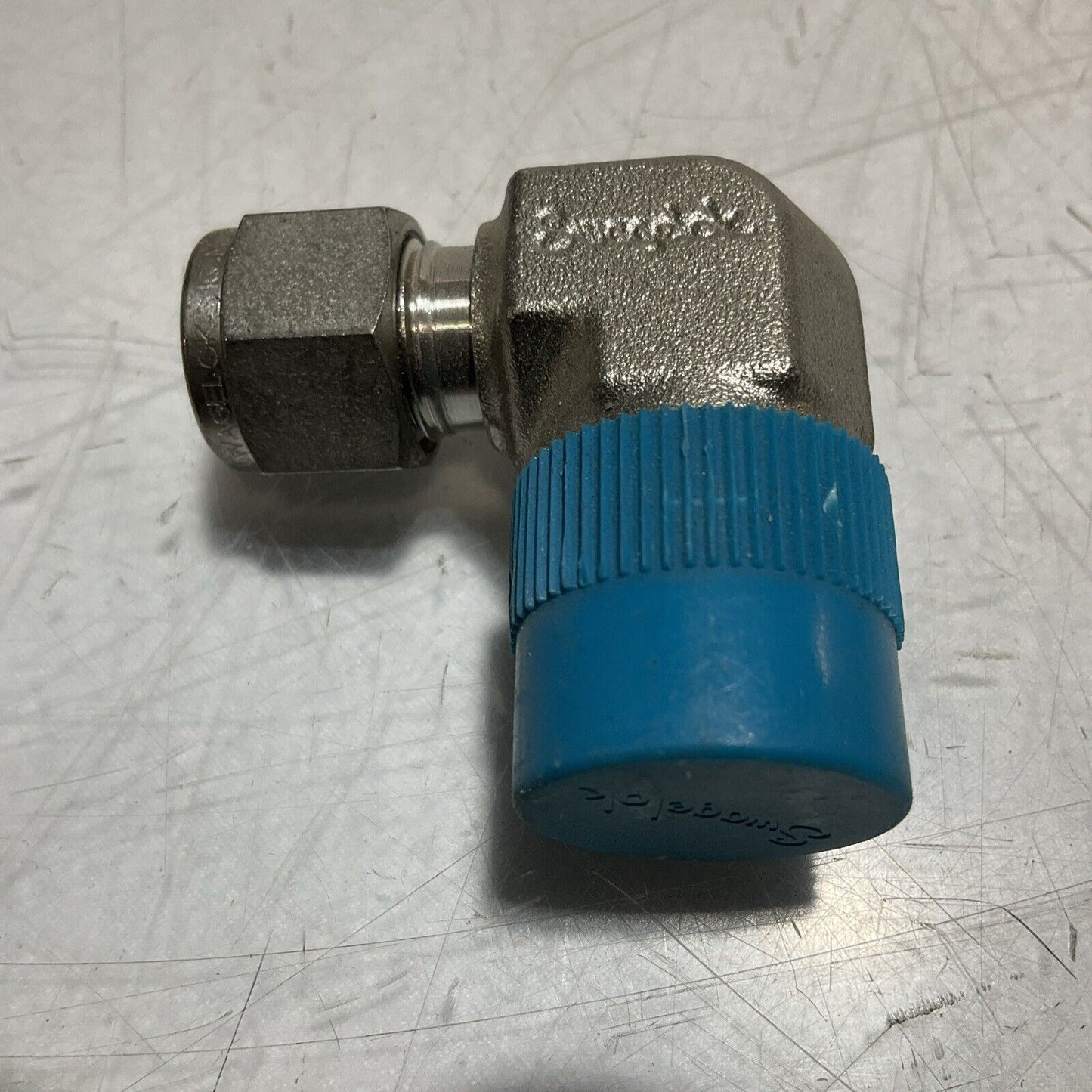 SWAGELOK STAINLESS TUBE FITTING ADAPTER LOT OF 6 U3S