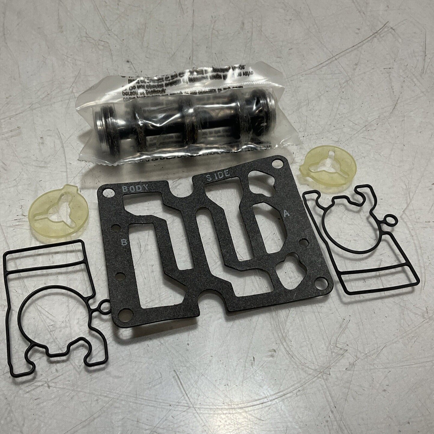 ADVANCED PNEUMATICS K-65032 VACUUM VALVE REPAIR KIT LOT OF 2 U3S
