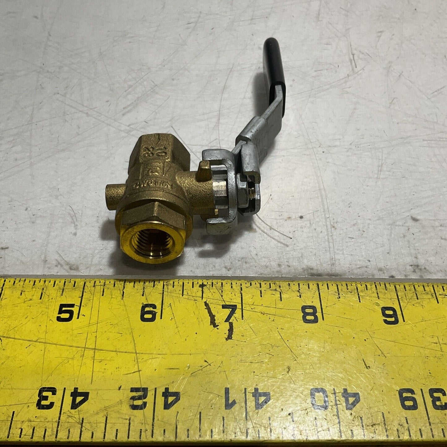 UCI SEL-2 1/4" UNIVERSAL MANUAL VENTING BALL VALVE LOT OF 3 U3S