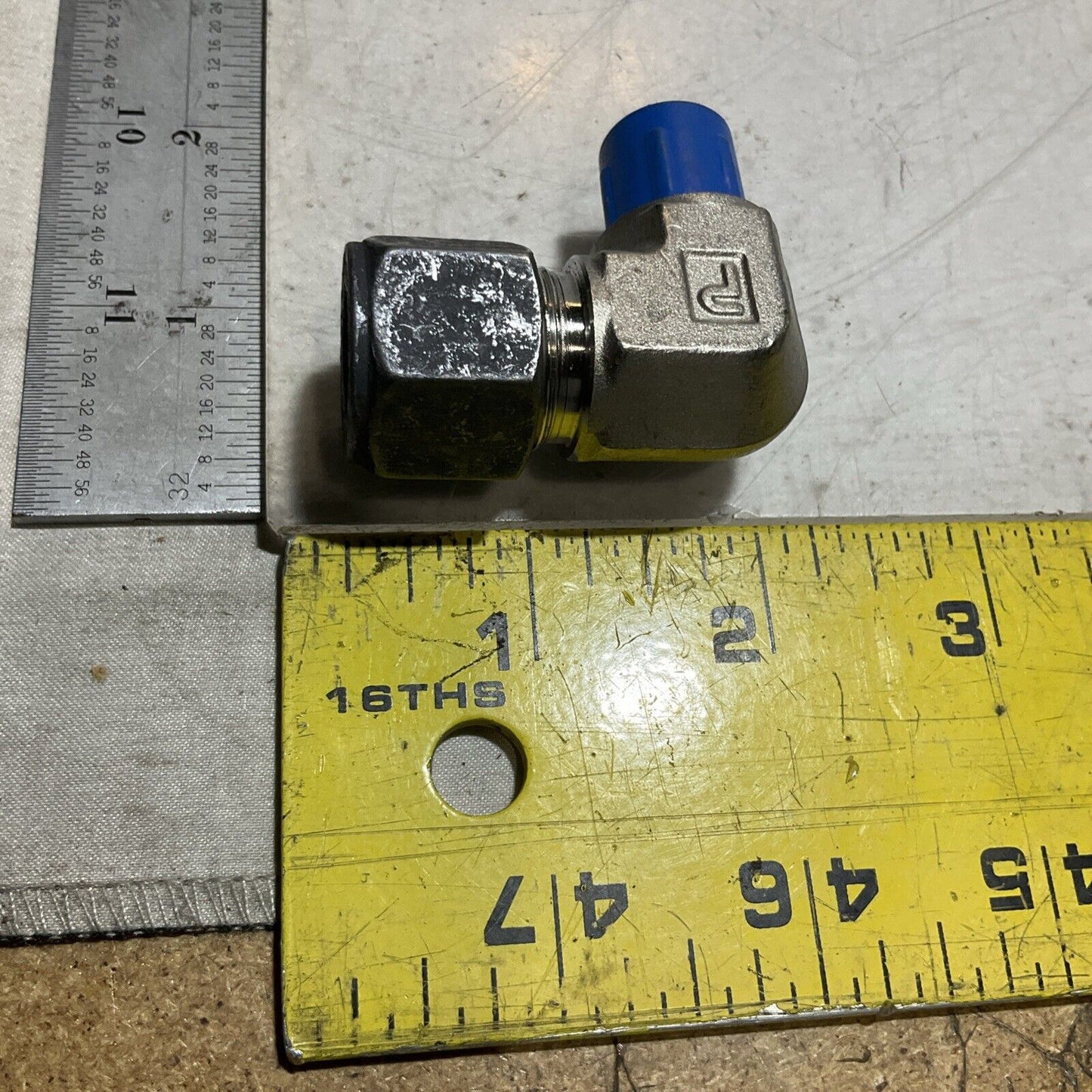 PARKER 84CBZSS STAINLESS STEEL MALE ELBOW TUBE FITTING CONNECTOR LOT OF 6 U3S