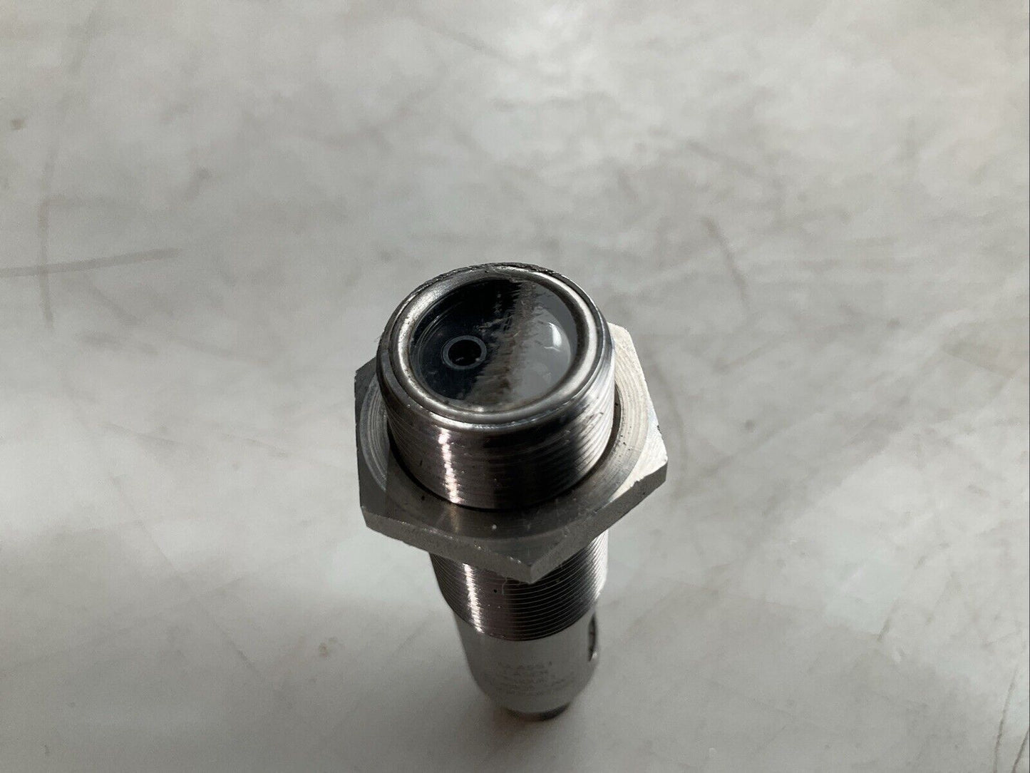 IFM OGP700 PHOTOELECTRIC SENSOR 10-36VDC
