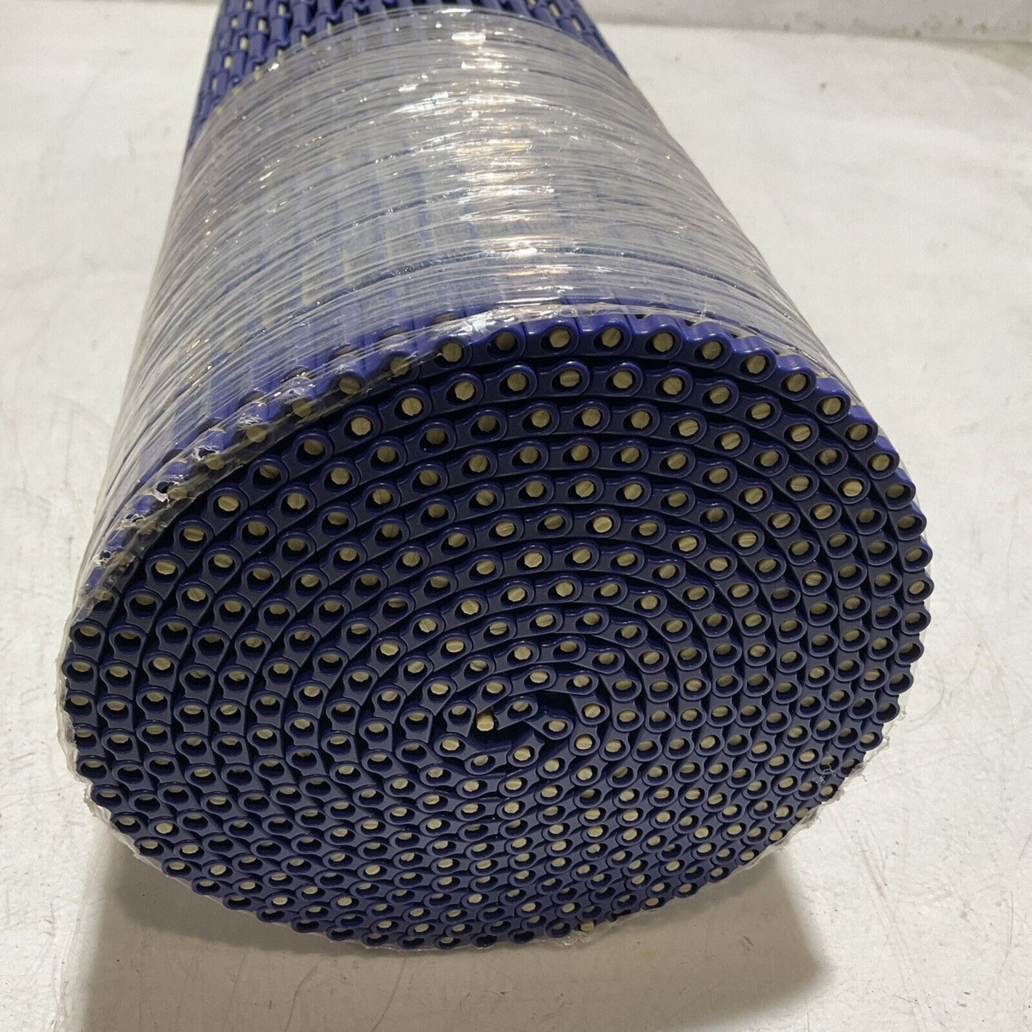 HABASIT M0885 FLUSH GRID ACETAL BLUE BELT WITH 26.0IN X LENGTH 10.00FT U3S