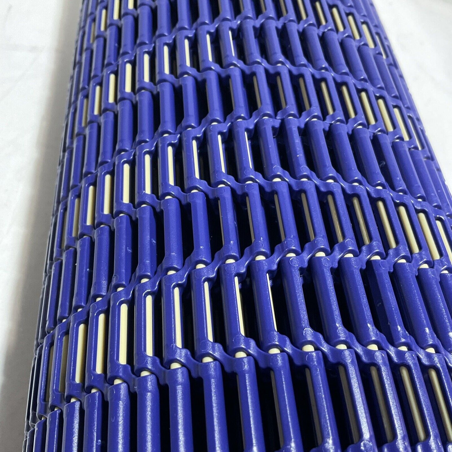 HABASIT M0885 FLUSH GRID ACETAL BLUE BELT WITH 26.0IN X LENGTH 10.00FT U3S