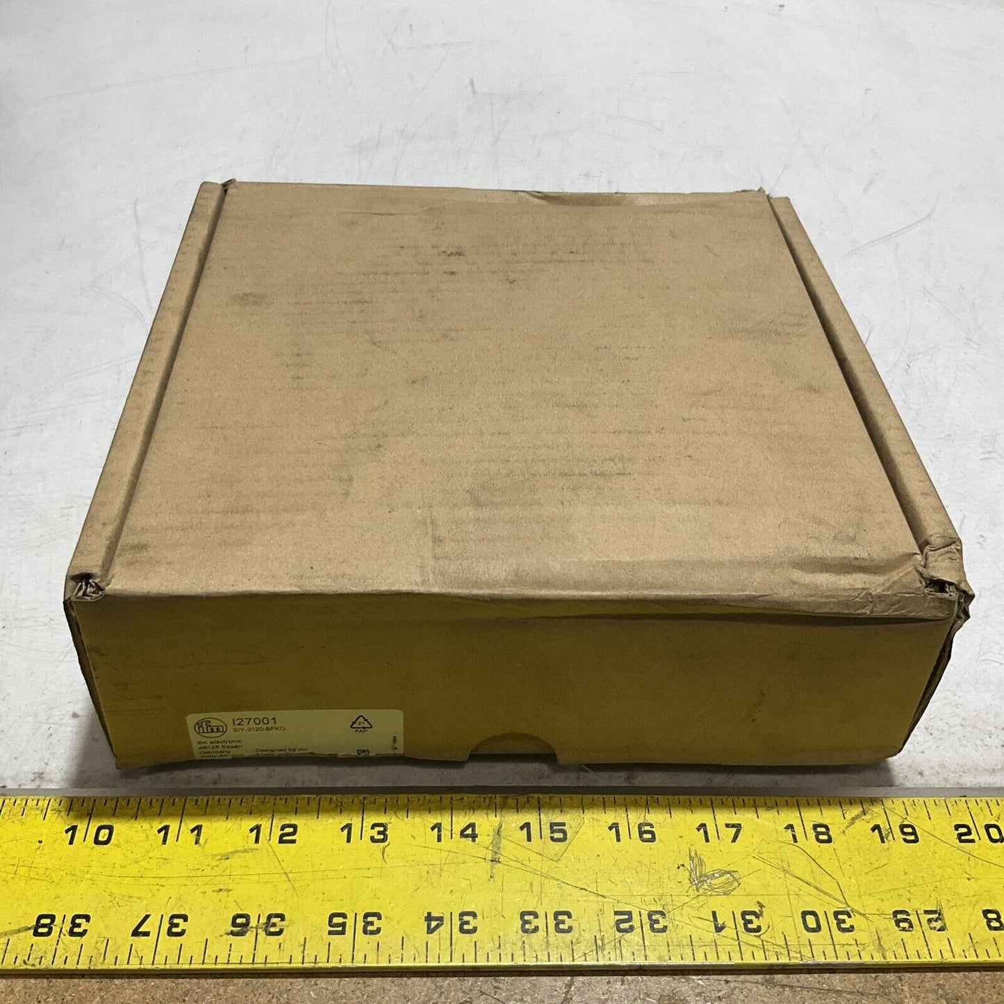 IFM ELECTRONICS I27001 SIY-3120-BPKG INDUCTIVE AREA SENSOR 10-30VDC 222