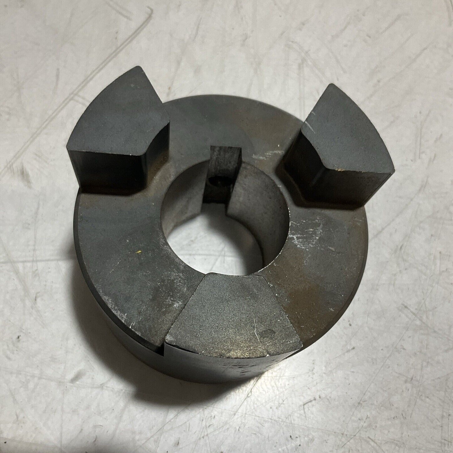 TB WOODS L110 1-7/16 L-JAW COUPLING HUB 222-U3S