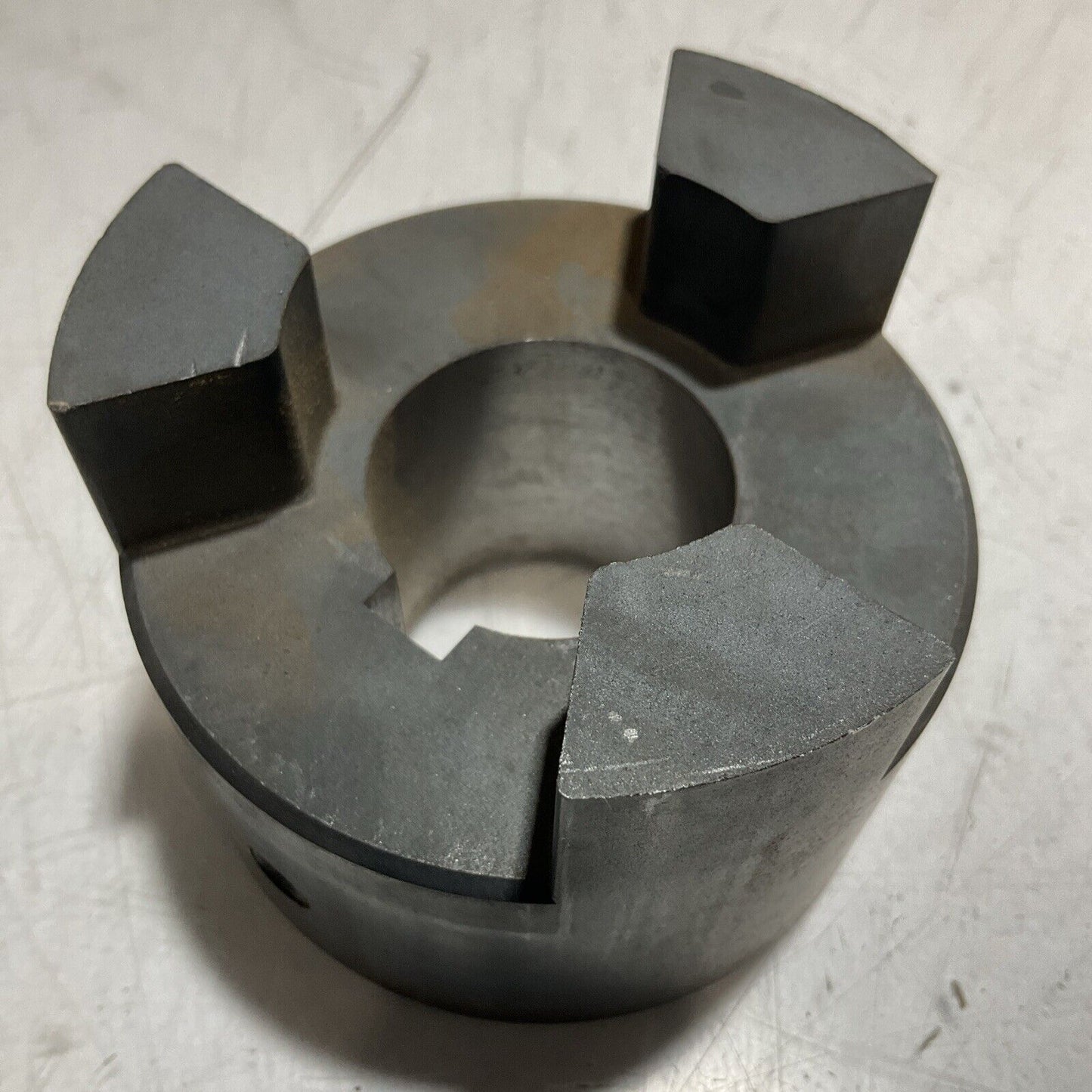 TB WOODS L110 1-7/16 L-JAW COUPLING HUB 222-U3S
