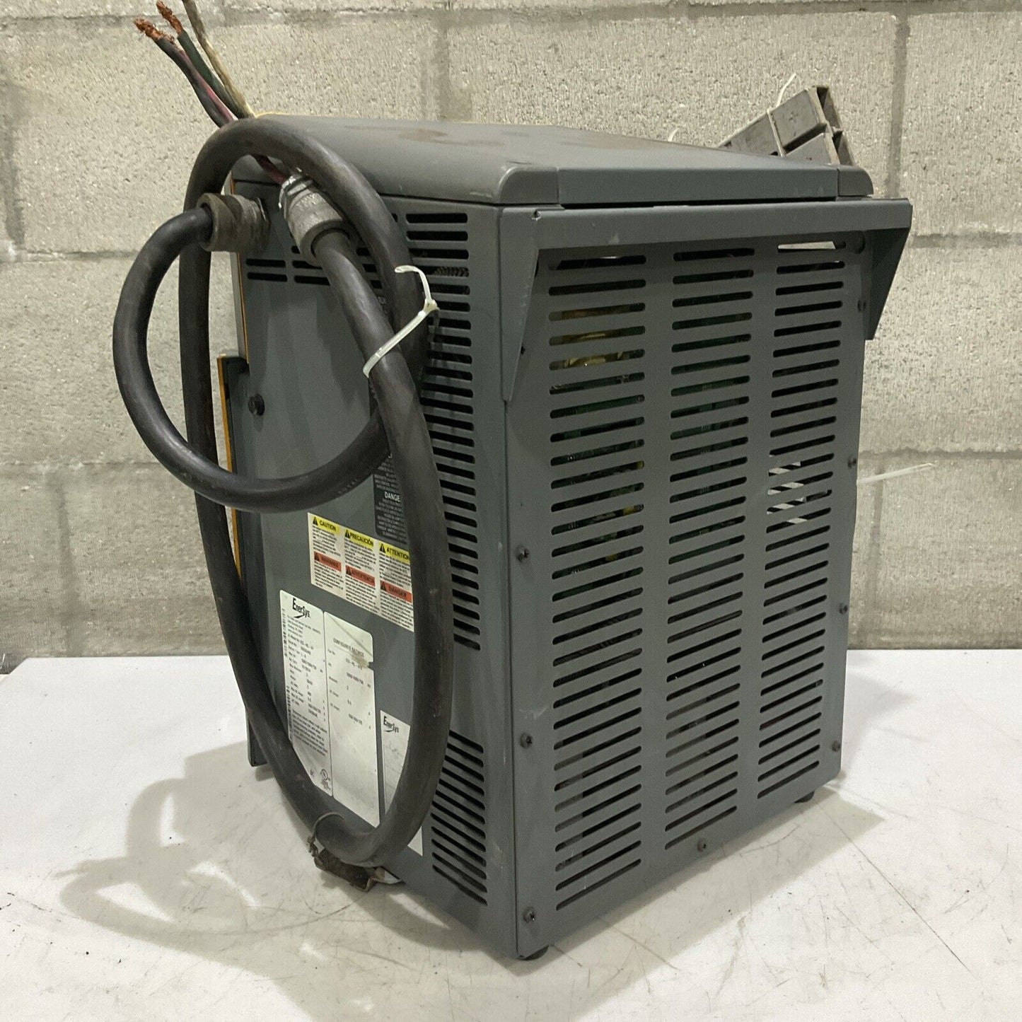 ENERSYS EI3-HL-4YE ENFORCER IMPAQ FORKLIFT L-A BATTERY CHARGER 3PH 480V 50/60 HZ