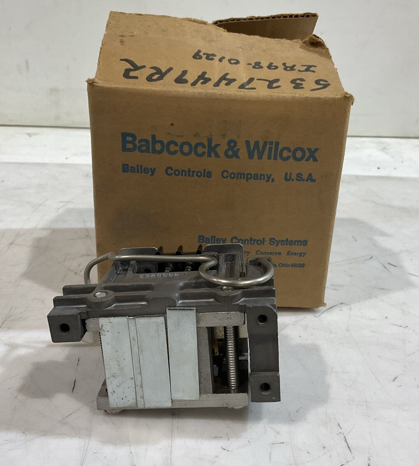 BAILEY CONTROLS SYSTEM 5327449R2 ALUM/STEEL VALVE POSITIONER TORQUE MOTOR U3S