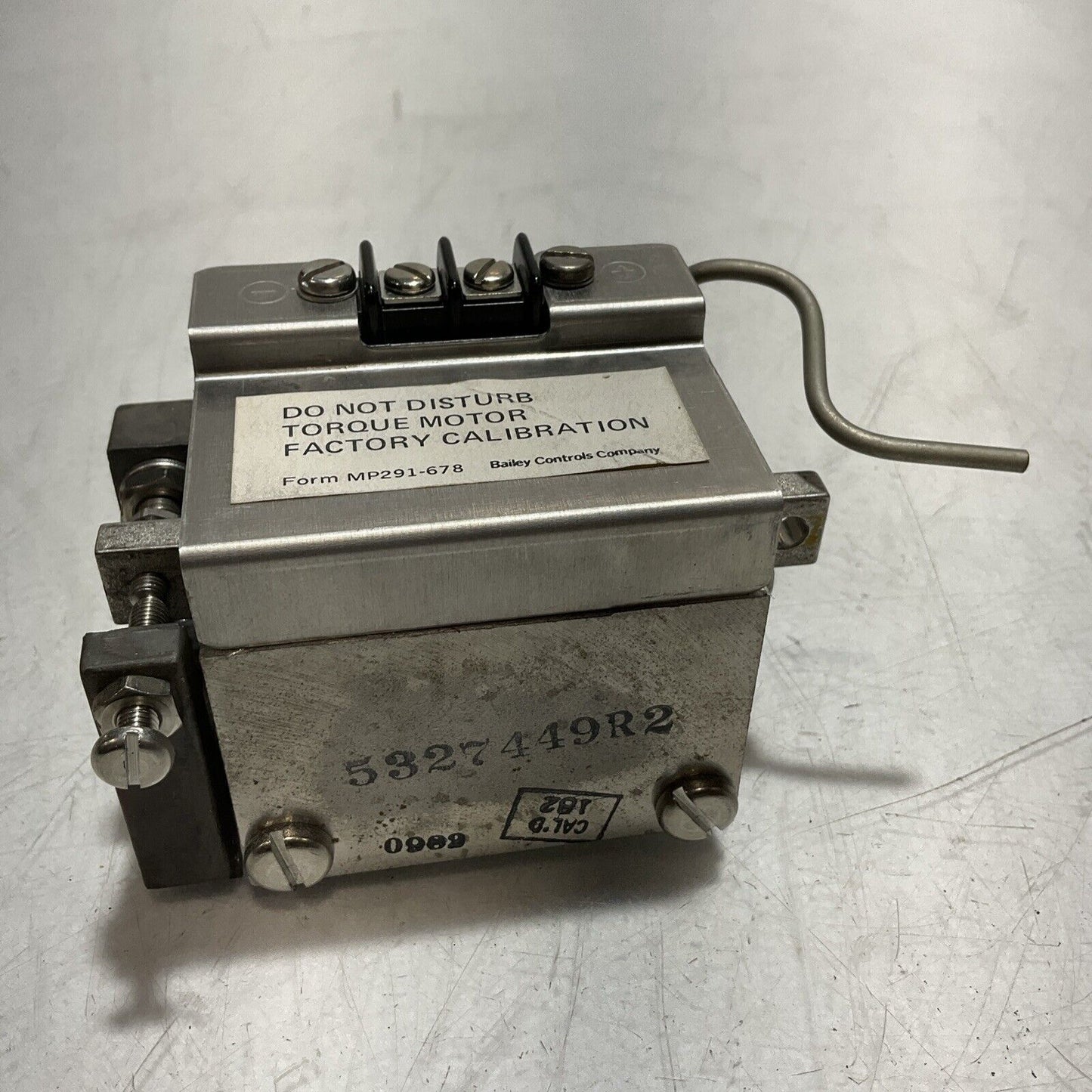 BAILEY CONTROLS SYSTEM 5327449R2 ALUM/STEEL VALVE POSITIONER TORQUE MOTOR U3S