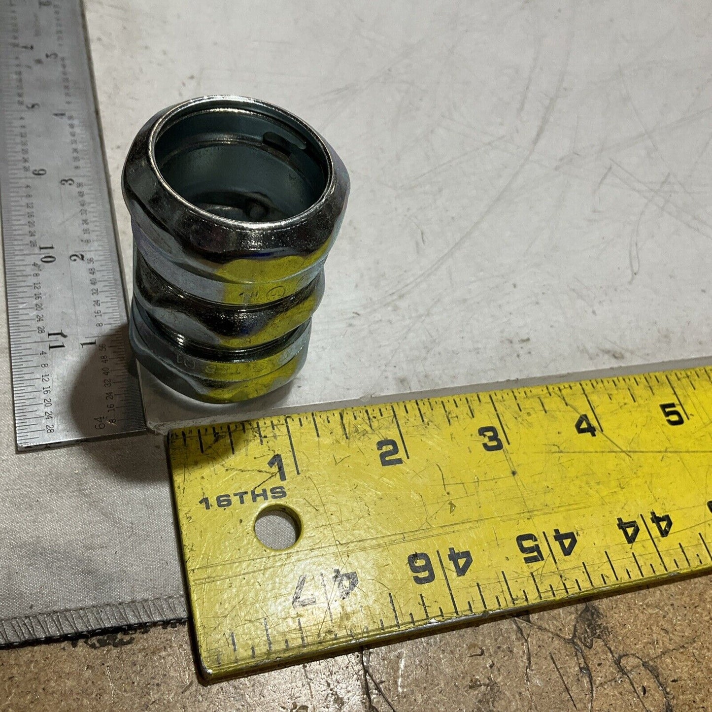 THOMAS & BETTS TK113A COMPRESSION COUPLING FOR EMT CONDUIT LOT OF 25 373-U3S