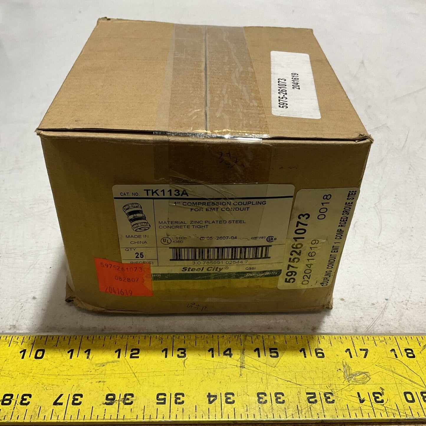 THOMAS & BETTS TK113A COMPRESSION COUPLING FOR EMT CONDUIT LOT OF 25 373-U3S