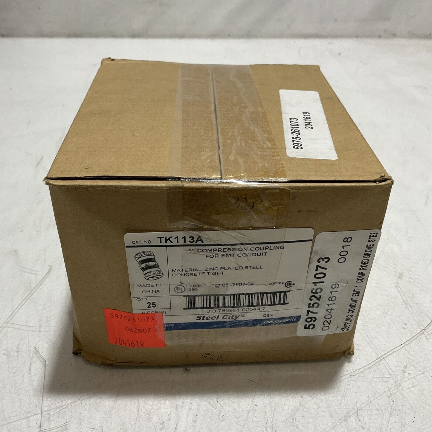 THOMAS & BETTS TK113A COMPRESSION COUPLING FOR EMT CONDUIT LOT OF 25 373-U3S