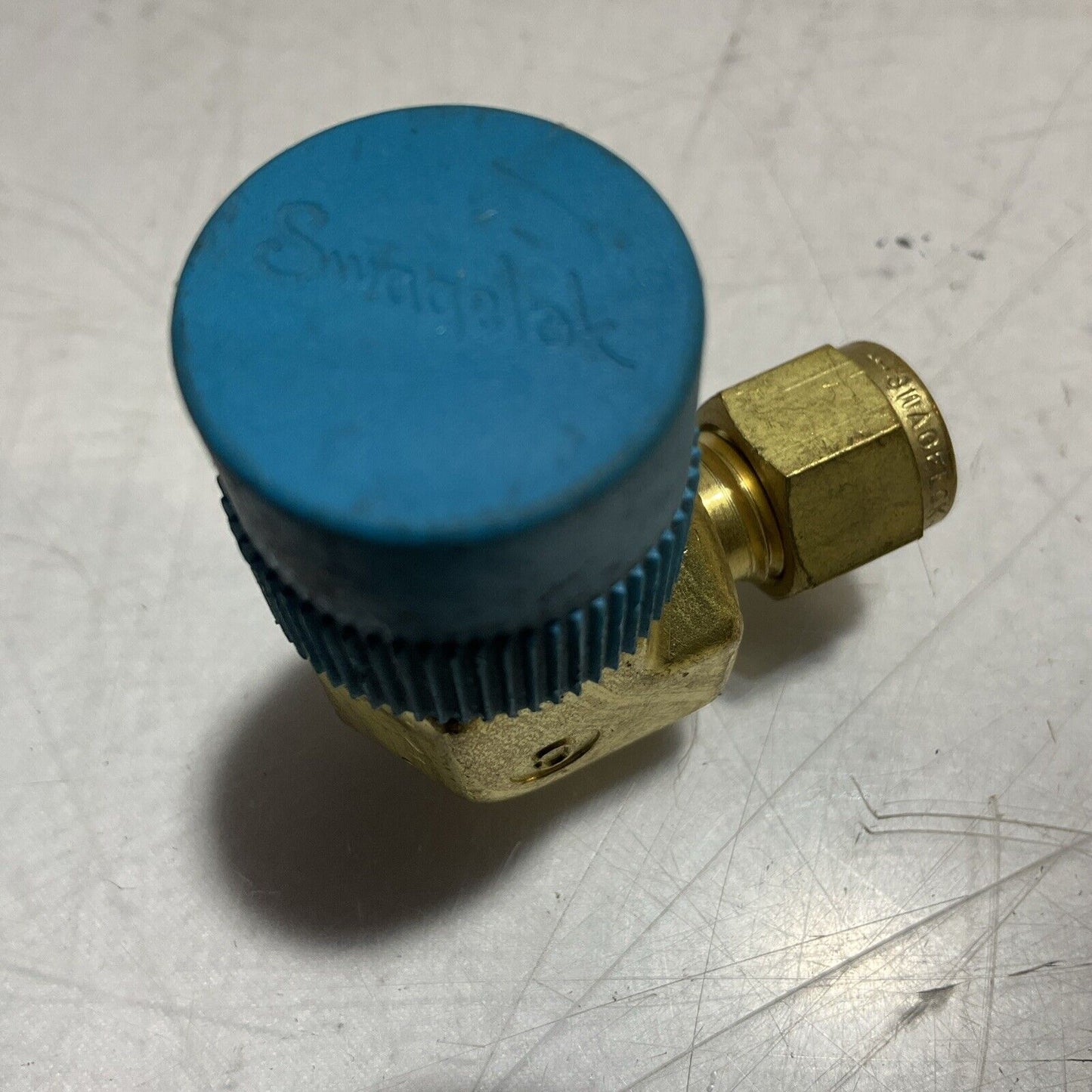 SWAGELOK B-400-2-8RT MALE ELBOW BRASS TUBE FITTING LOT OF 23 476-U3S