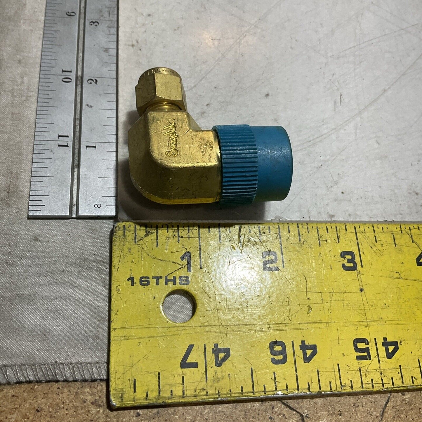 SWAGELOK B-400-2-8RT MALE ELBOW BRASS TUBE FITTING LOT OF 23 476-U3S