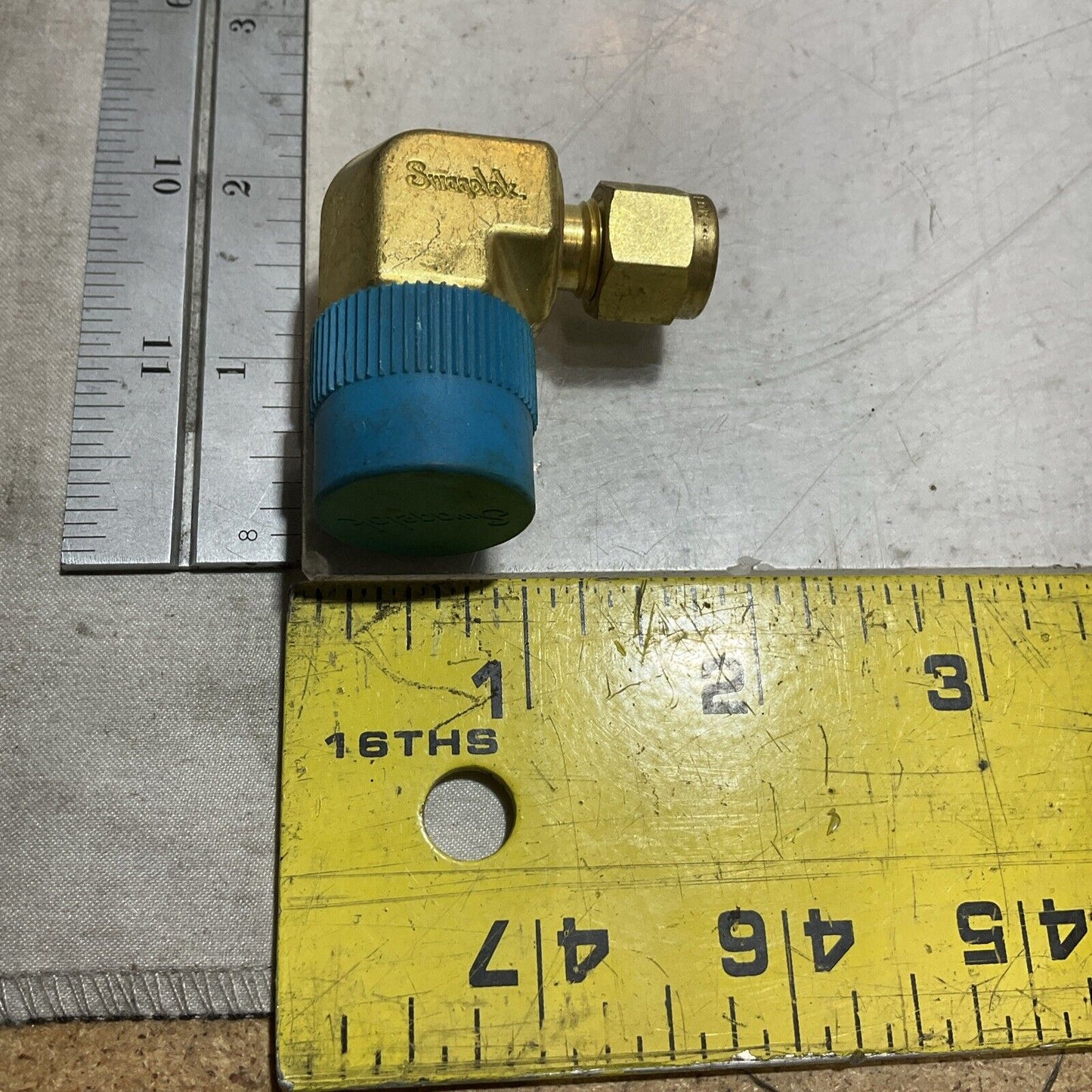 SWAGELOK B-400-2-8RT MALE ELBOW BRASS TUBE FITTING LOT OF 23 476-U3S