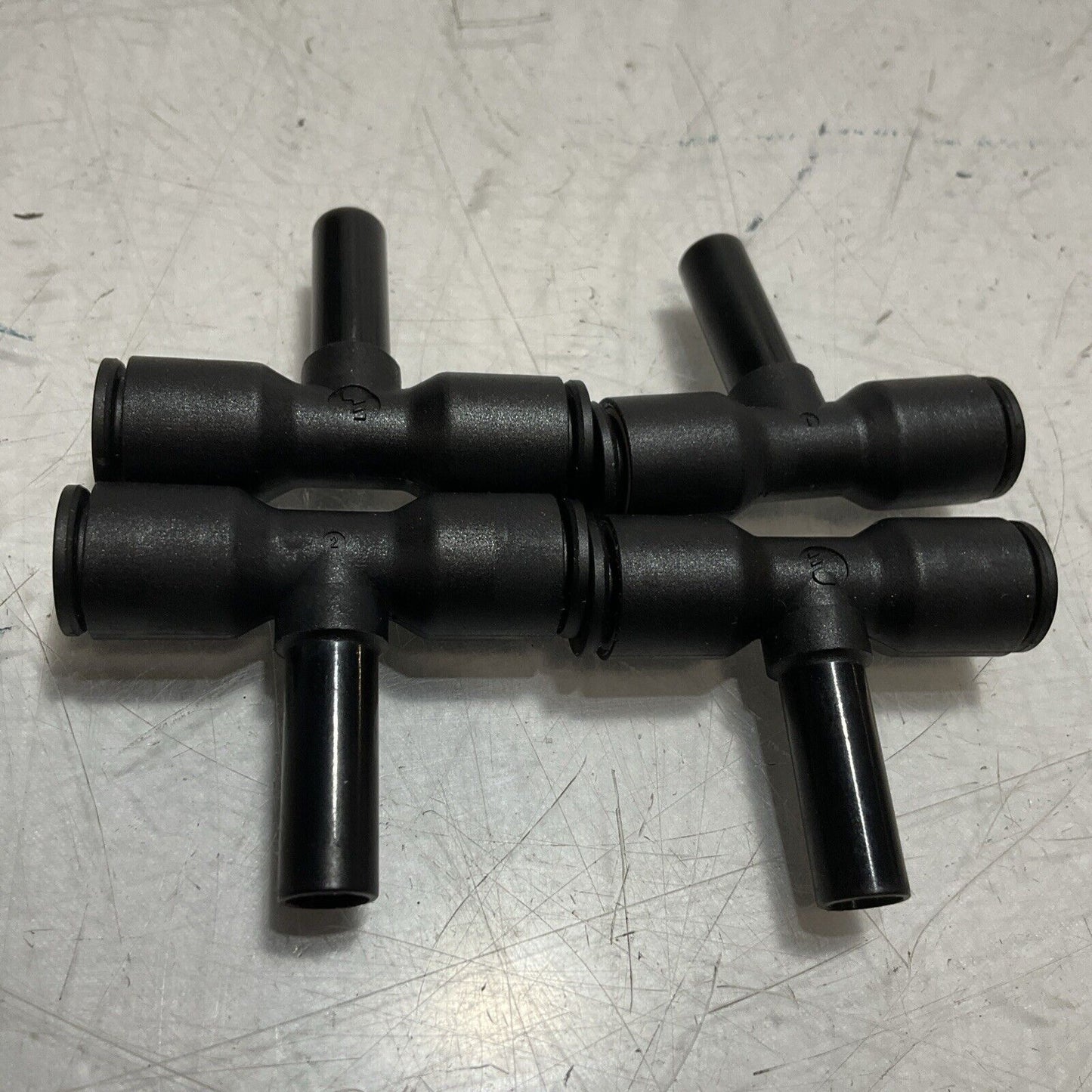 LEGRIS 3188 08 00 PLUG-IN TEE TUBE FITTING LOT OF 4 U3S