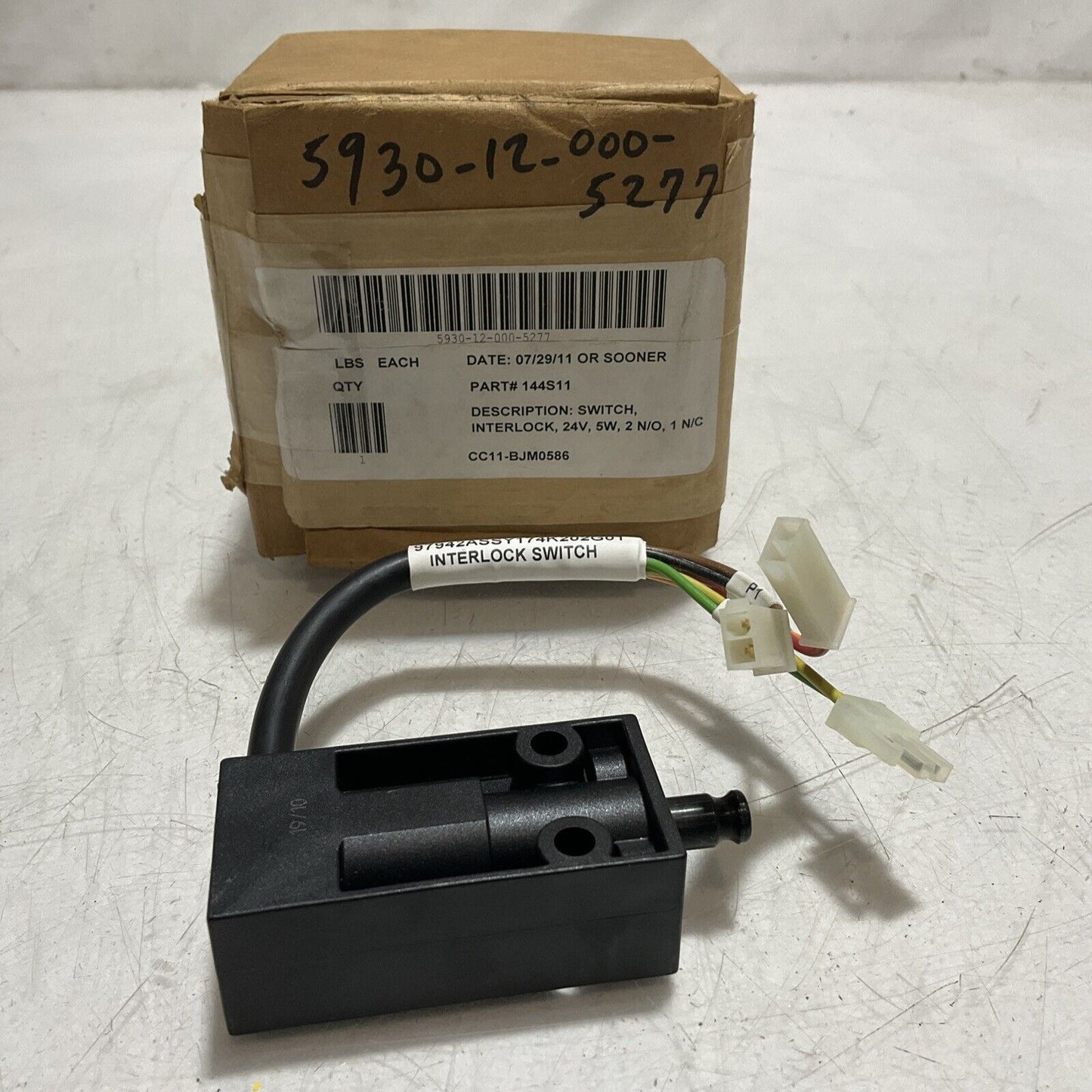 UNBRANDED 97942- 174K202G01 - 144S11 INTERLOCK SWITCH ASSEMBLY 24V;5W U3S