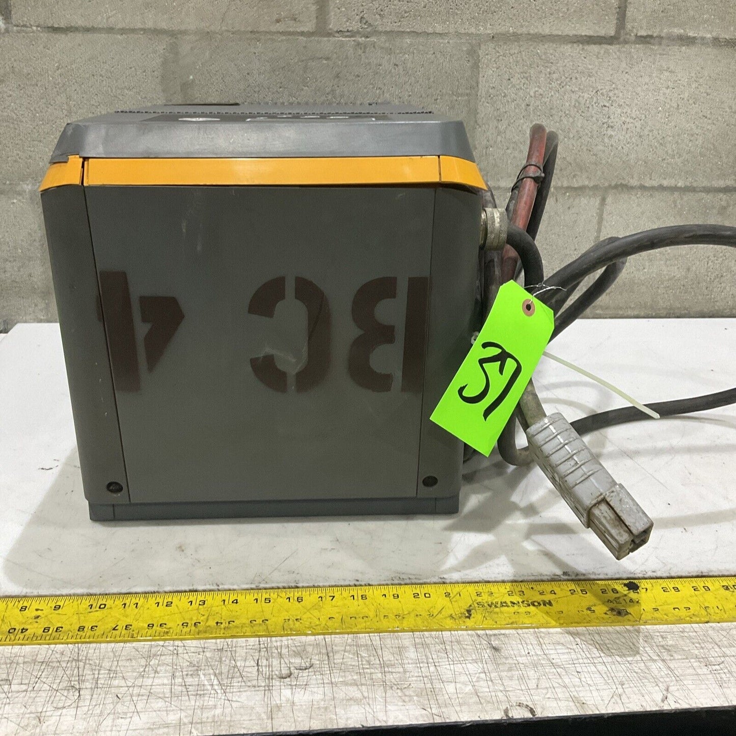 ENERSYS EI3-HL-4YE ENFORCER IMPAQ FORKLIFT L-A BATTERY CHARGER 3PH 480V 50/60 HZ